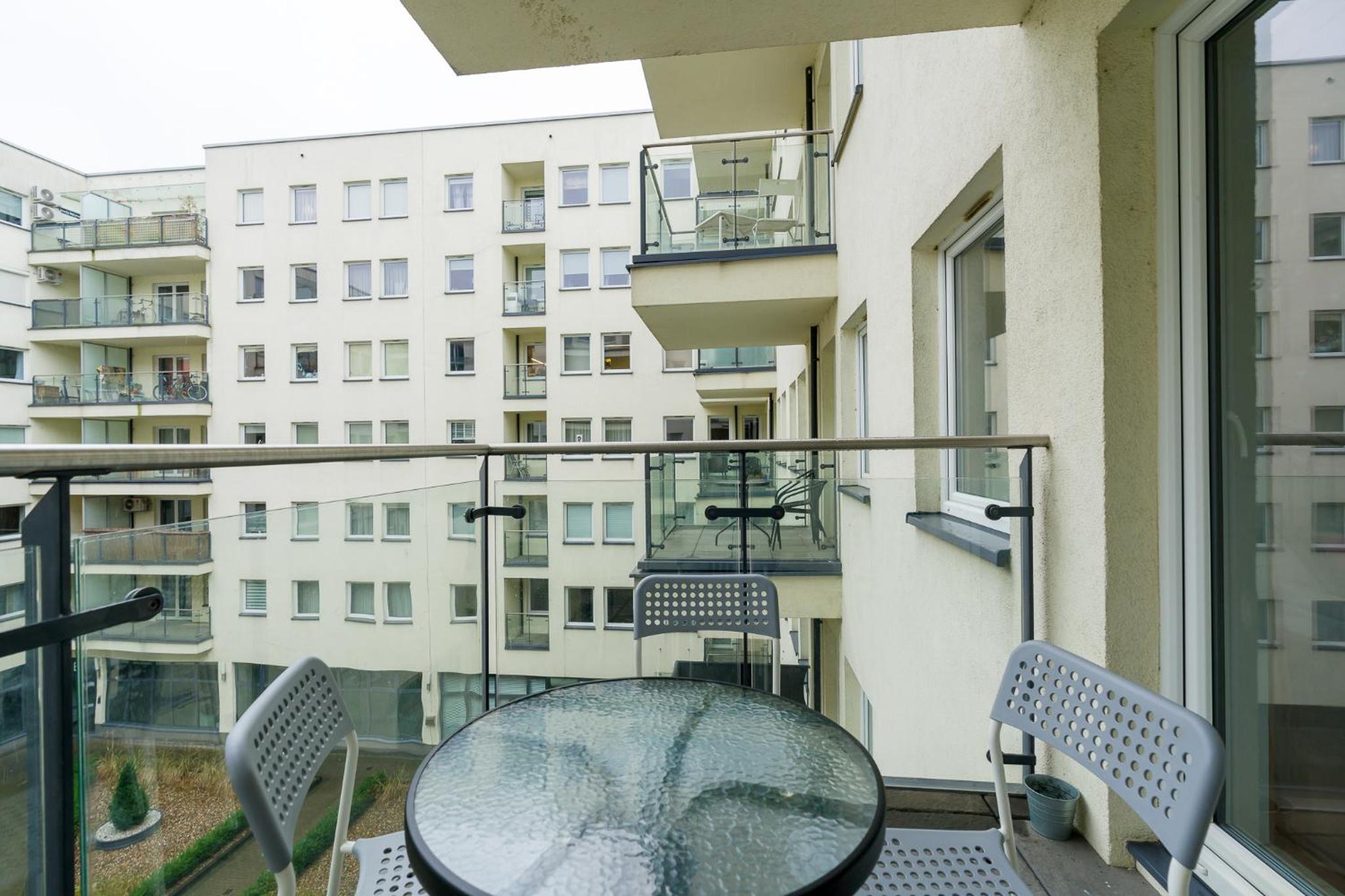 One-Bedroom Apartment - Photo 5
