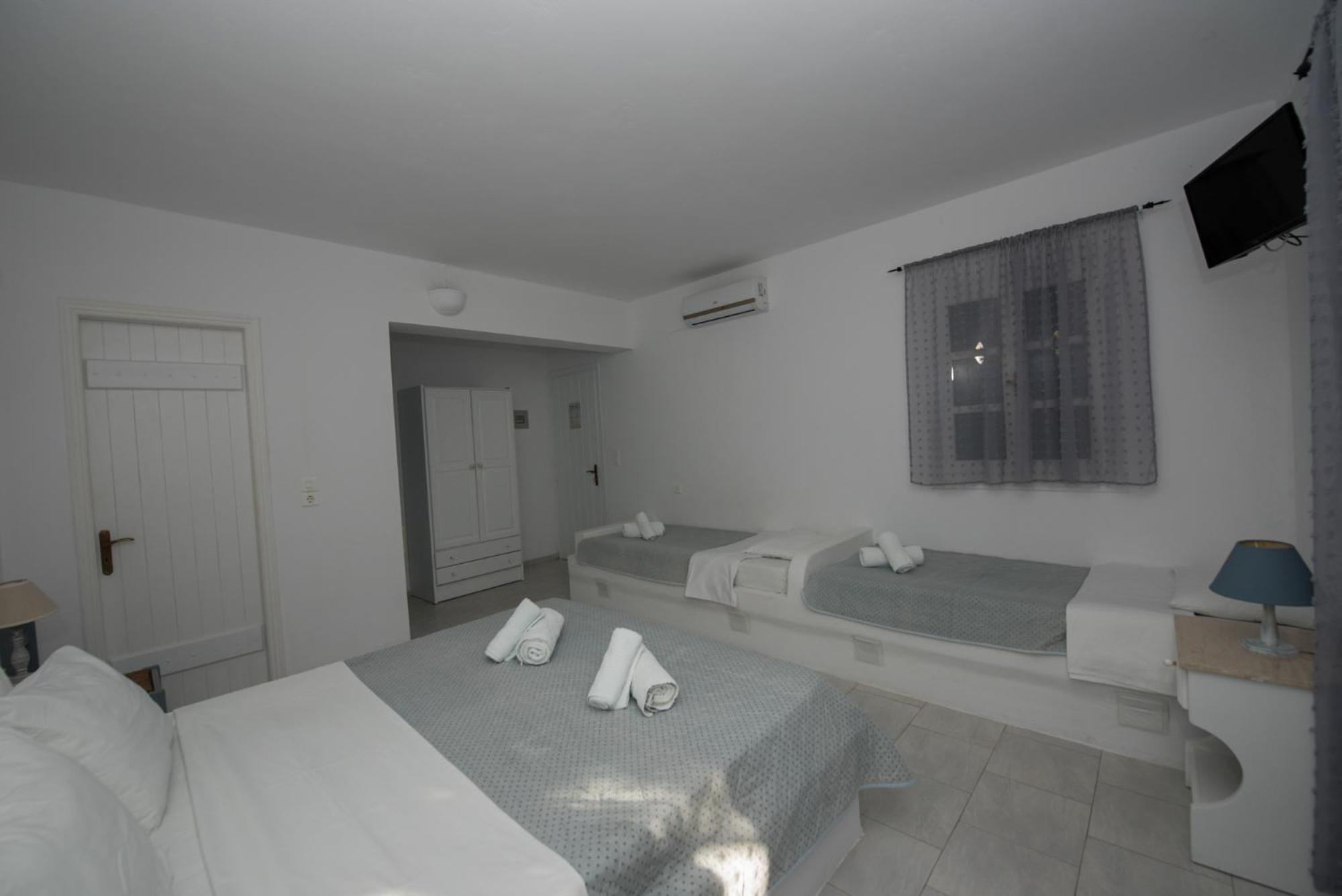 Quadruple Room with Garden View photo 1