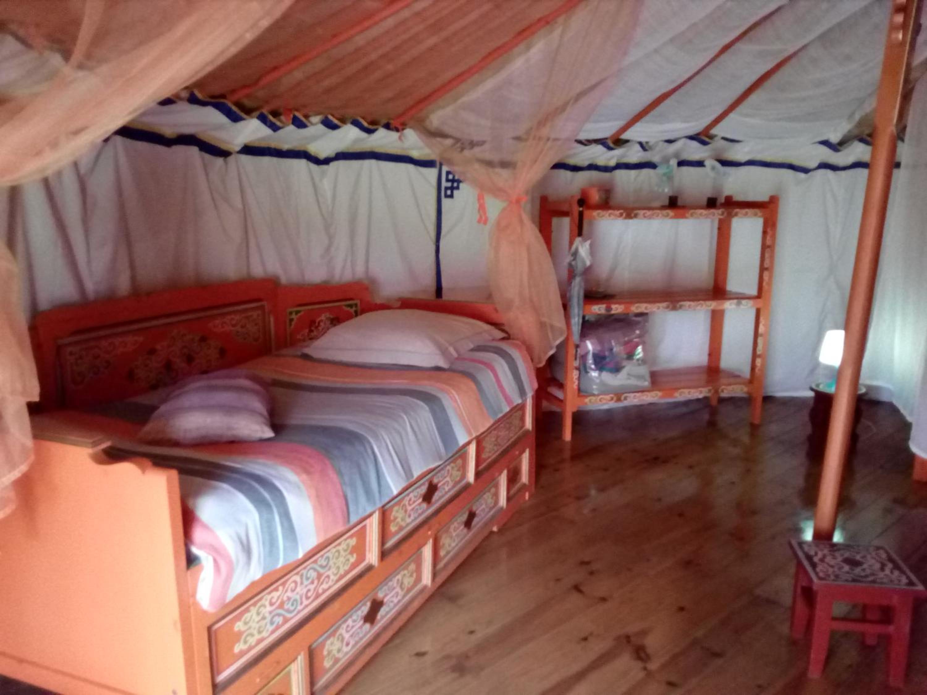 Yurt (4 Adults) photo 2
