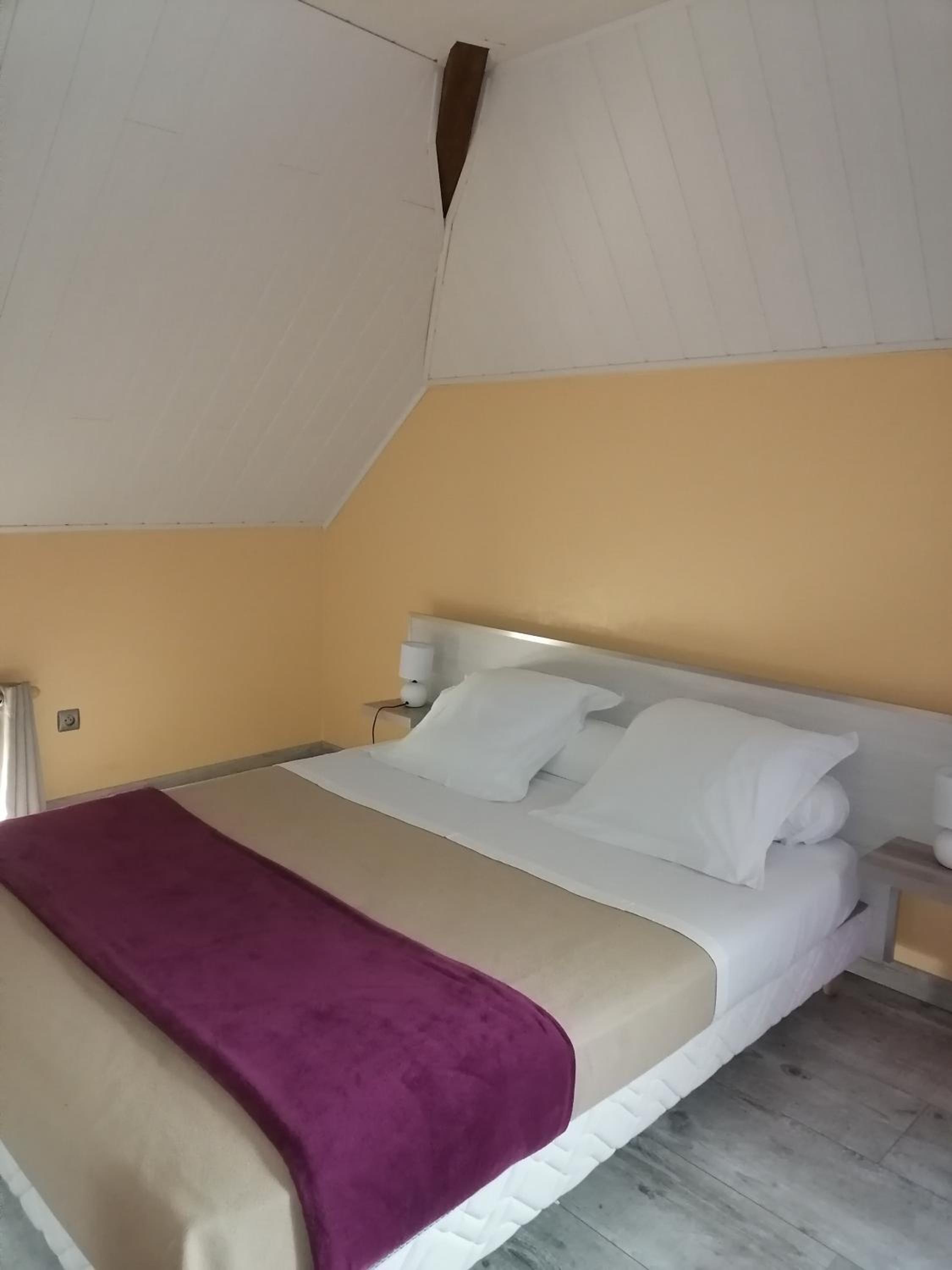 Double Room - Photo 2