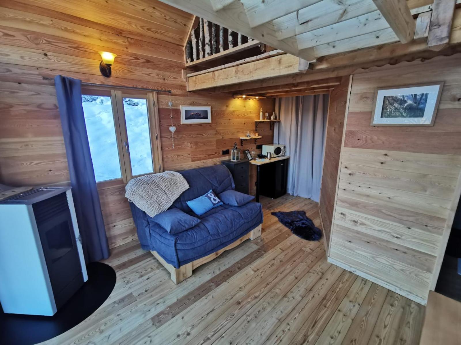 One-Bedroom Chalet - Photo 2