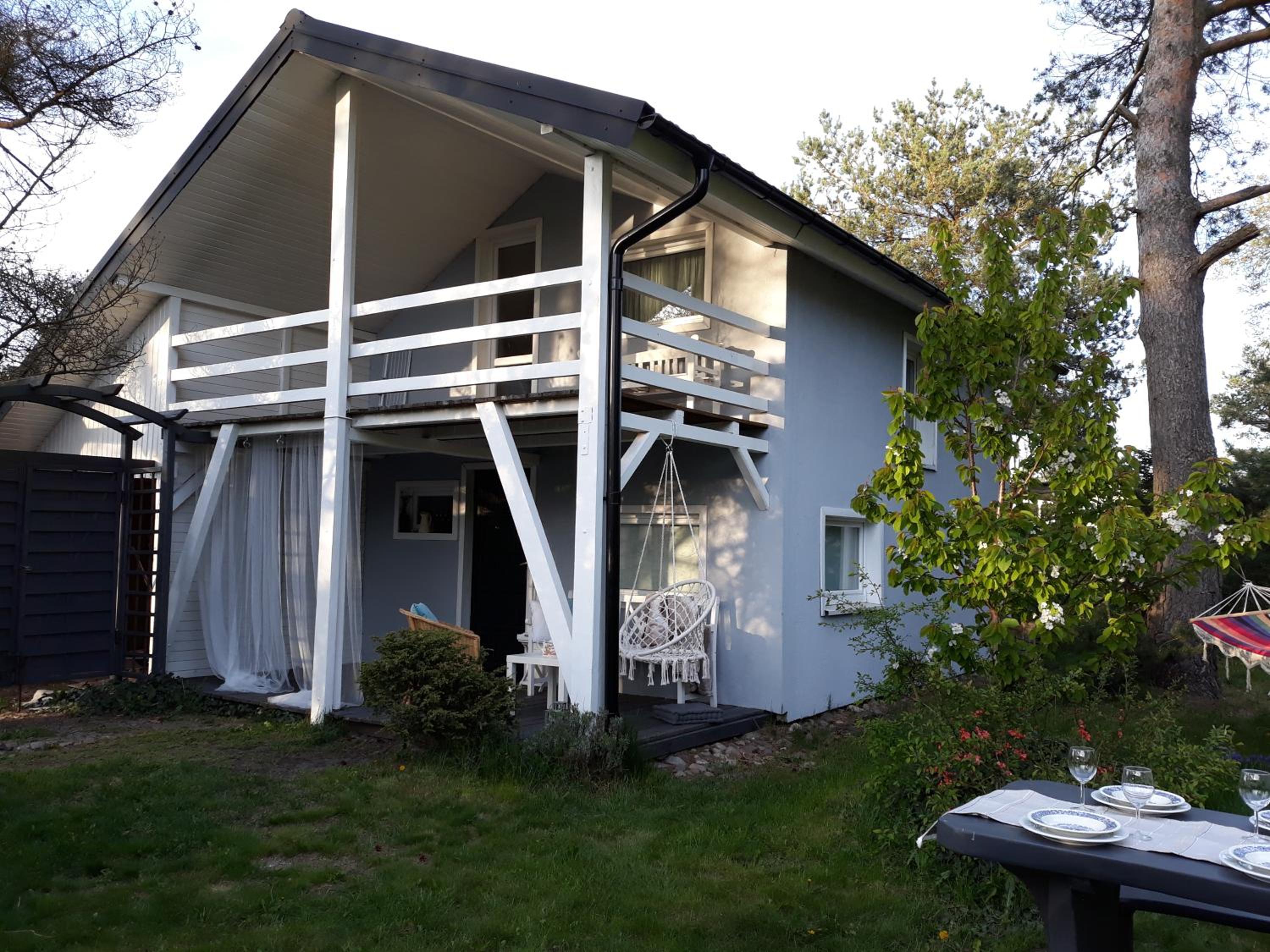 Three-Bedroom House photo 3