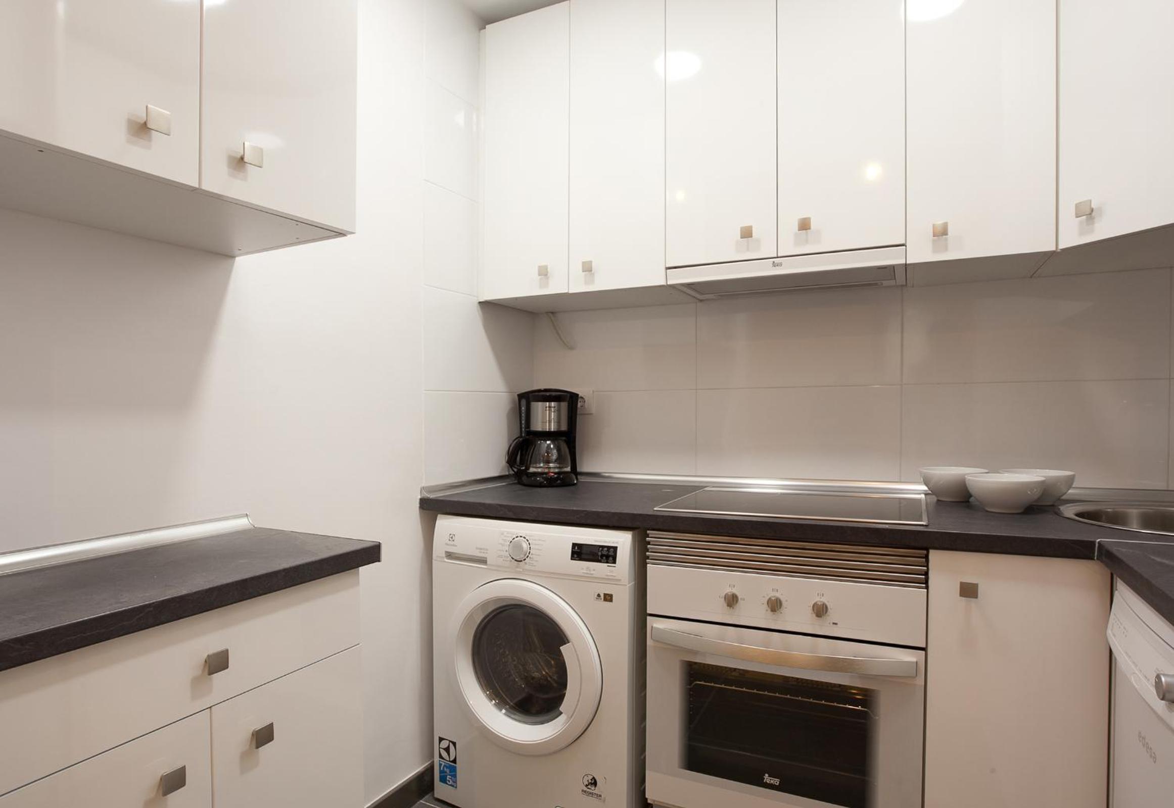 Two-Bedroom Apartment (6 Adults) photo 3