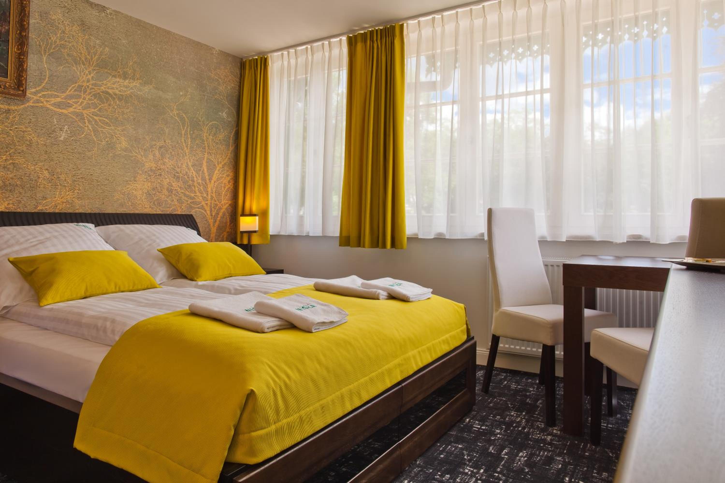Double Room with Garden View - Photo 1