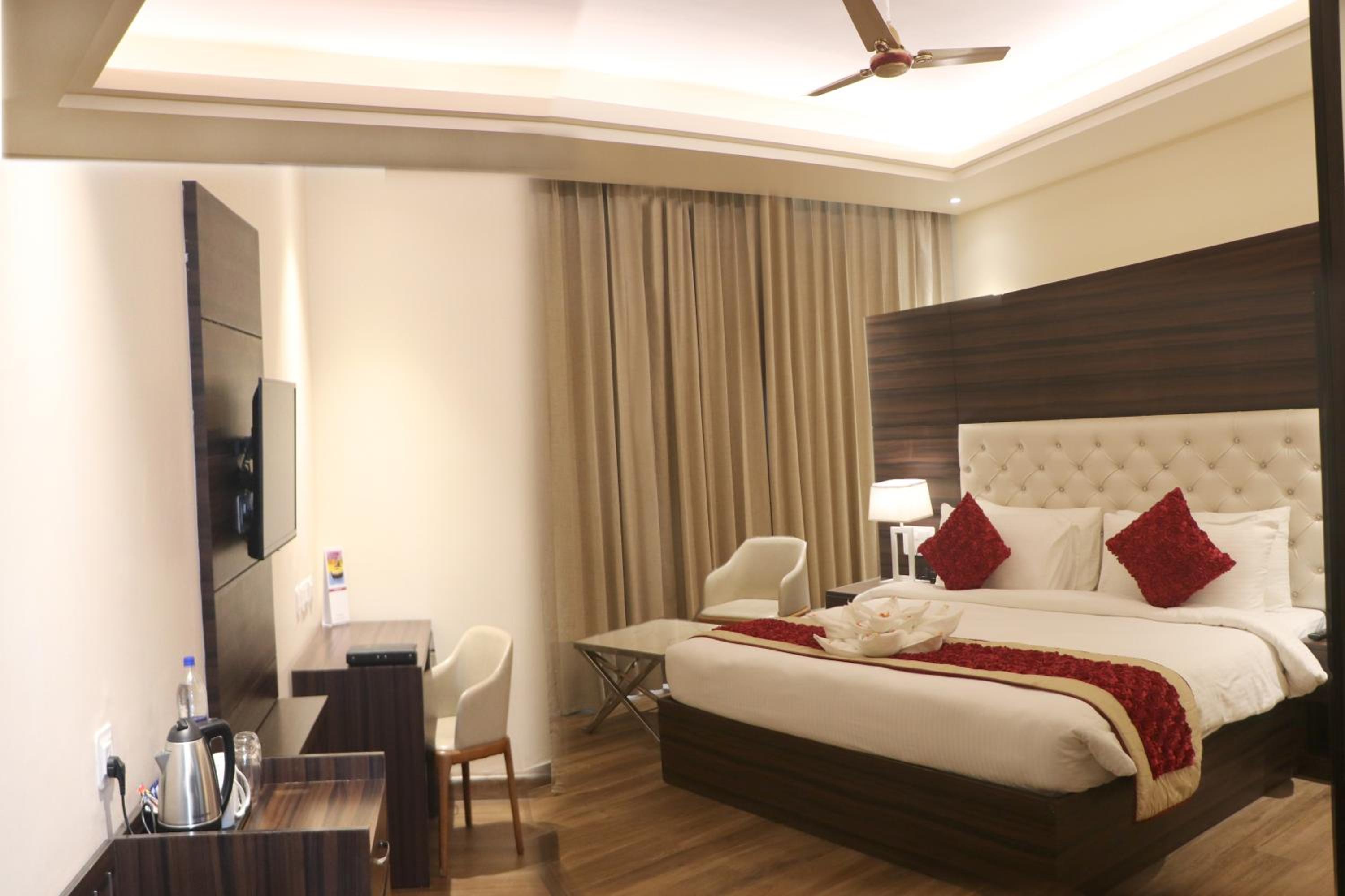 Large Double Room