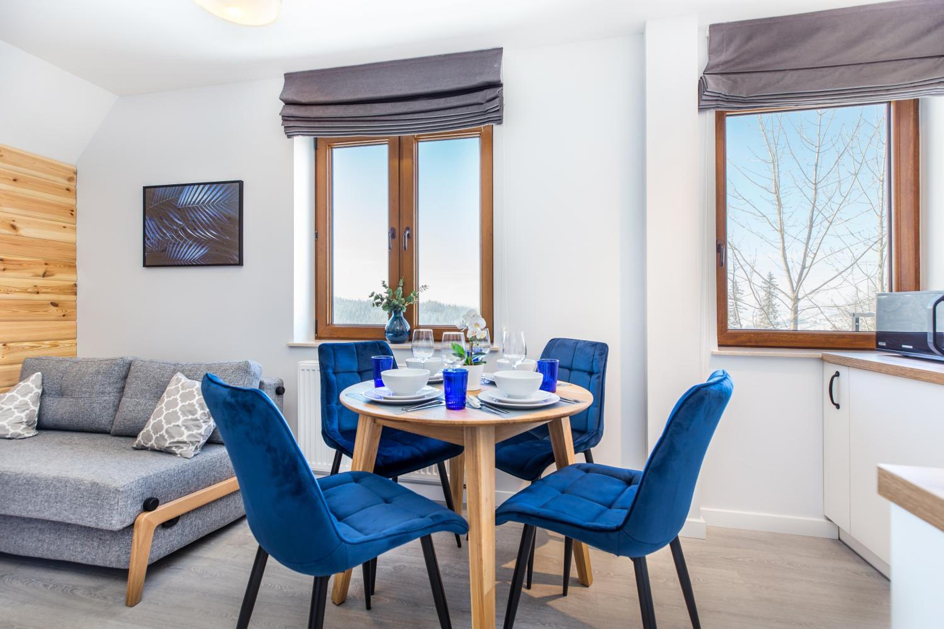 Apartment with Balcony and Mountain View "Modry"