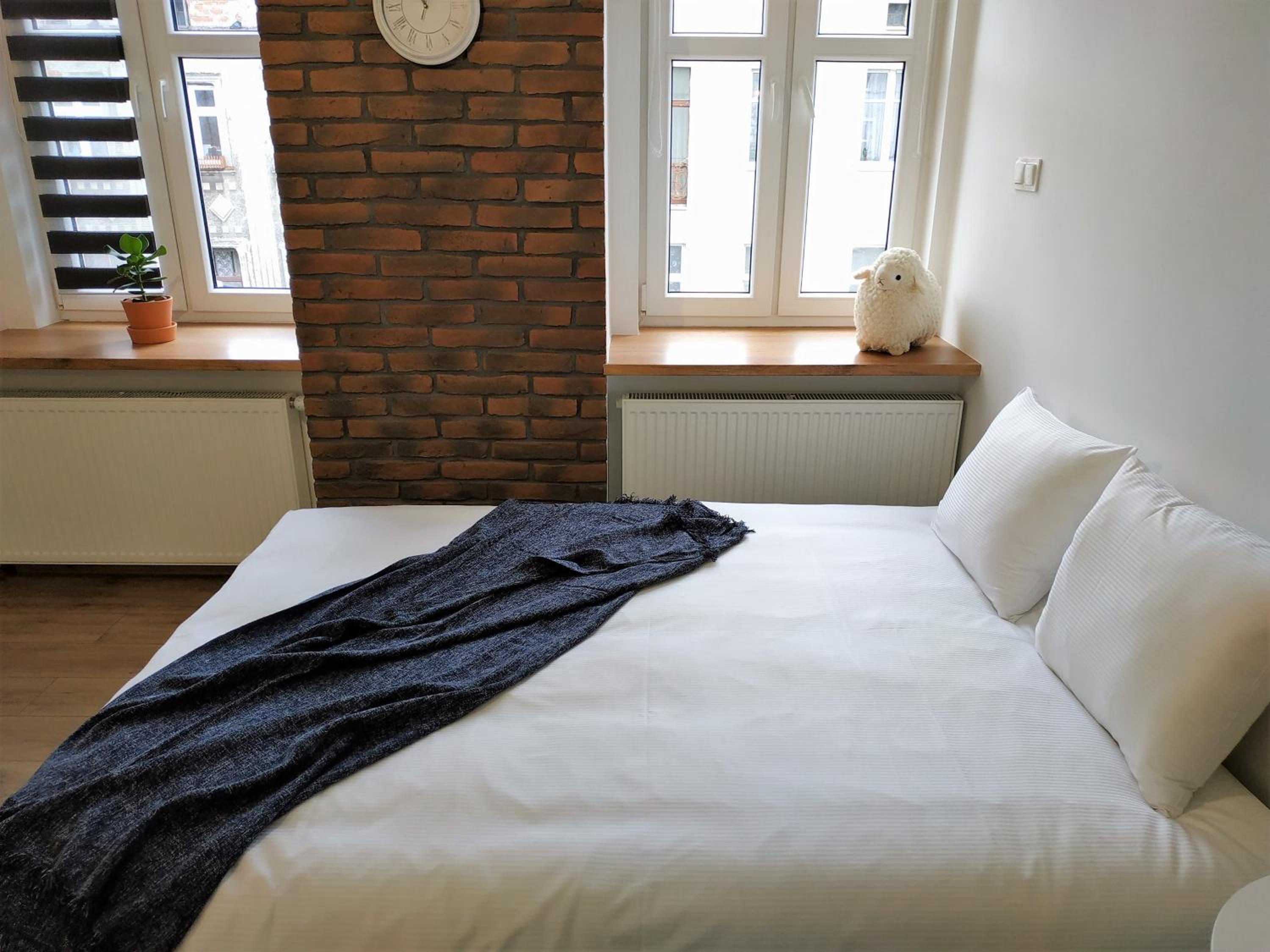 Studio Apartment - Photo 3
