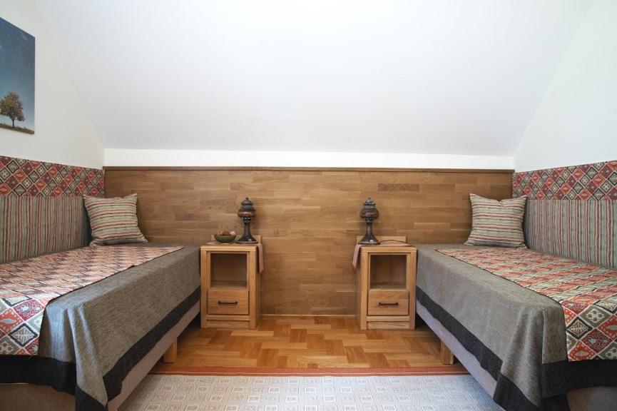 Twin Room with Bathroom photo 1