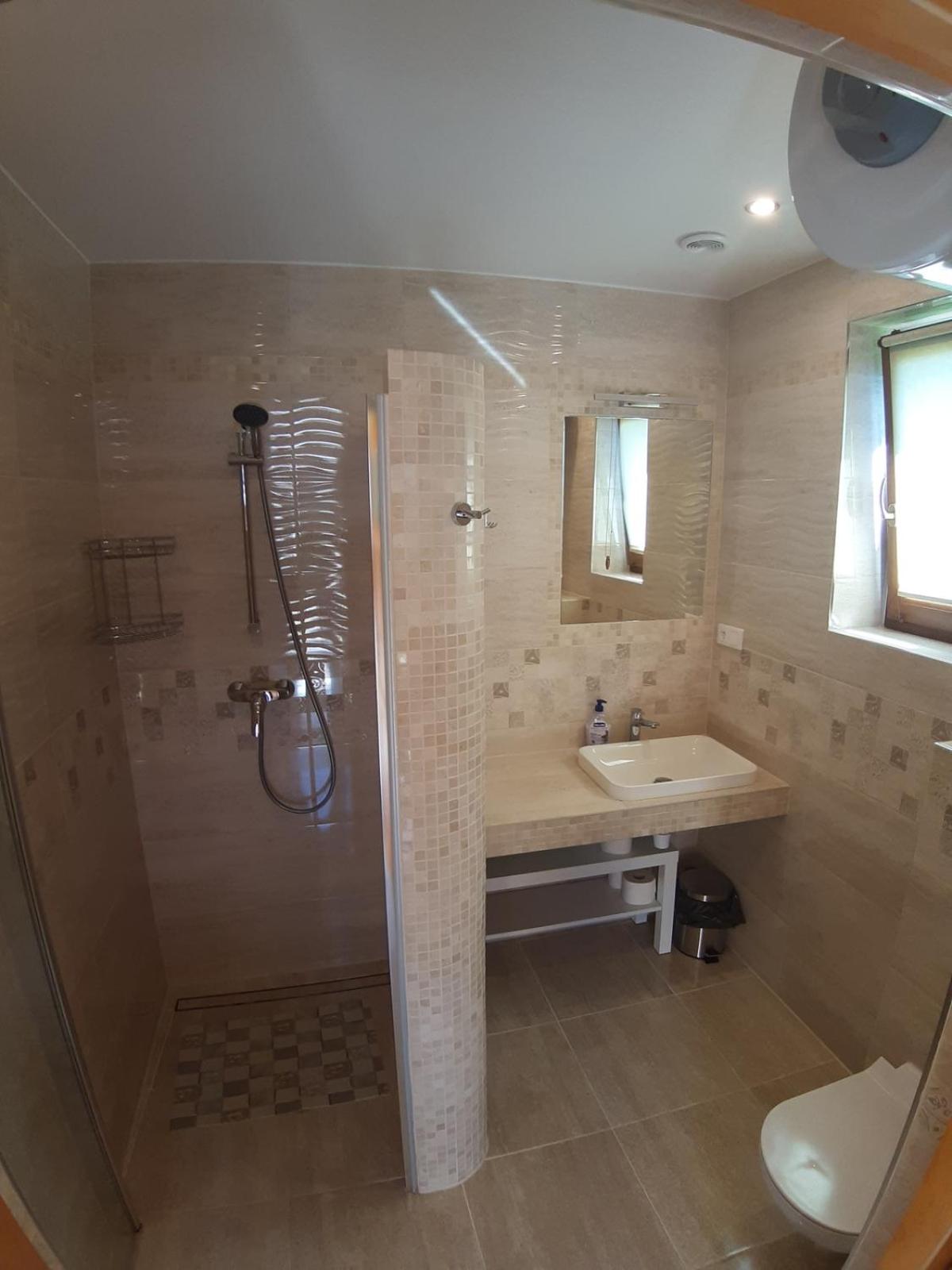 Three-Bedroom Chalet photo 3