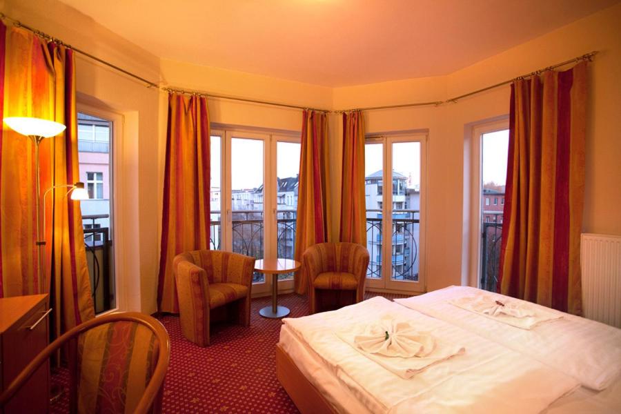 Double Room with Balcony photo 1