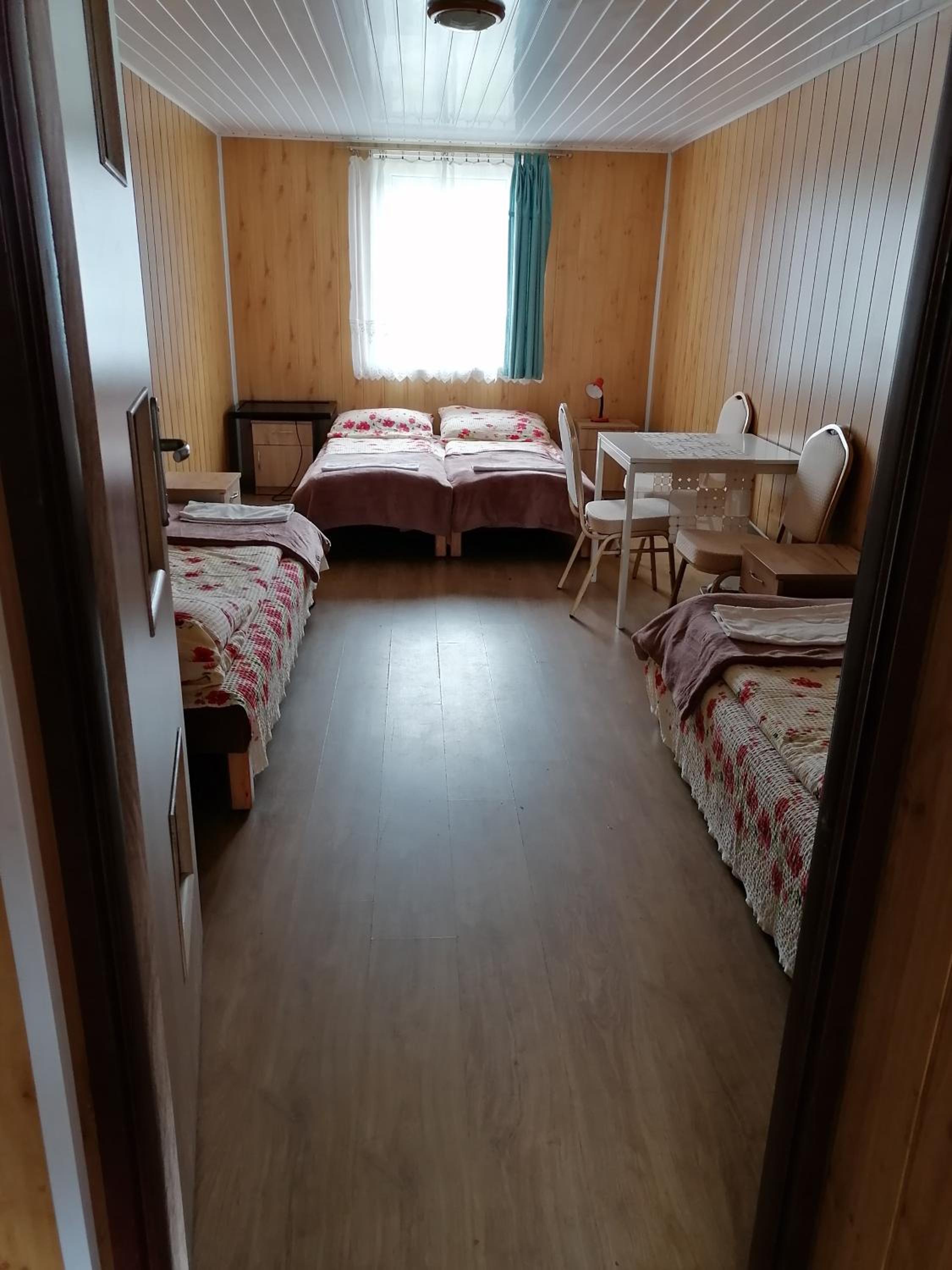 Quadruple Room - Photo 1