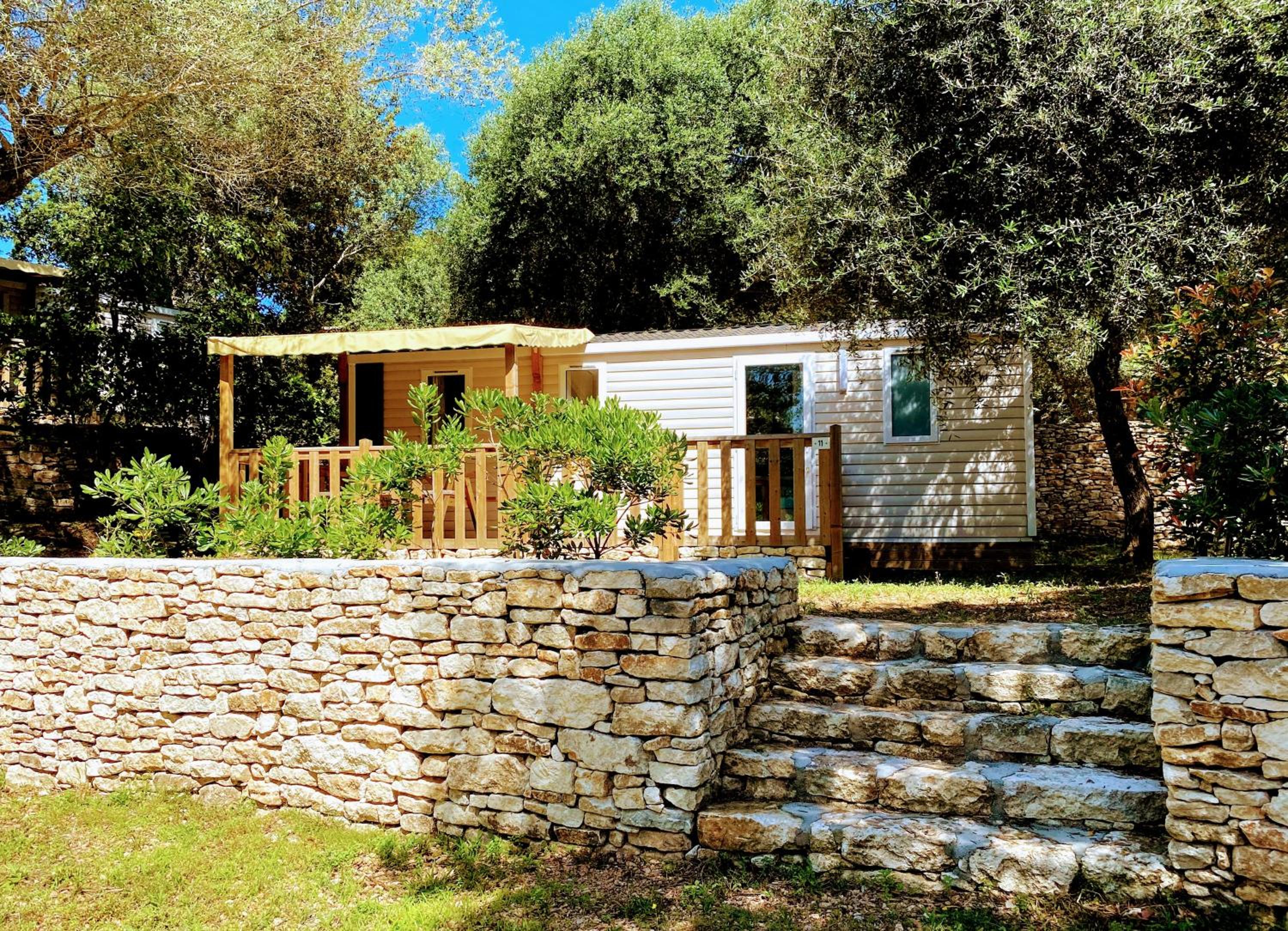 Mobile Home (6 Adults)