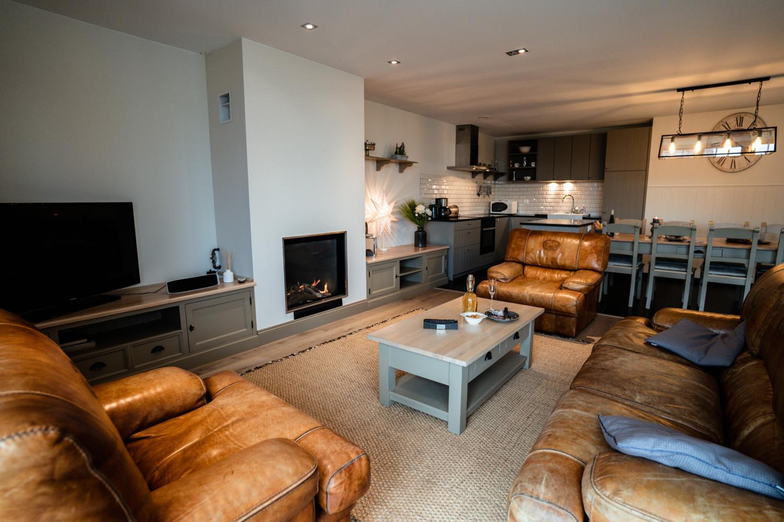 Three-Bedroom House photo 1