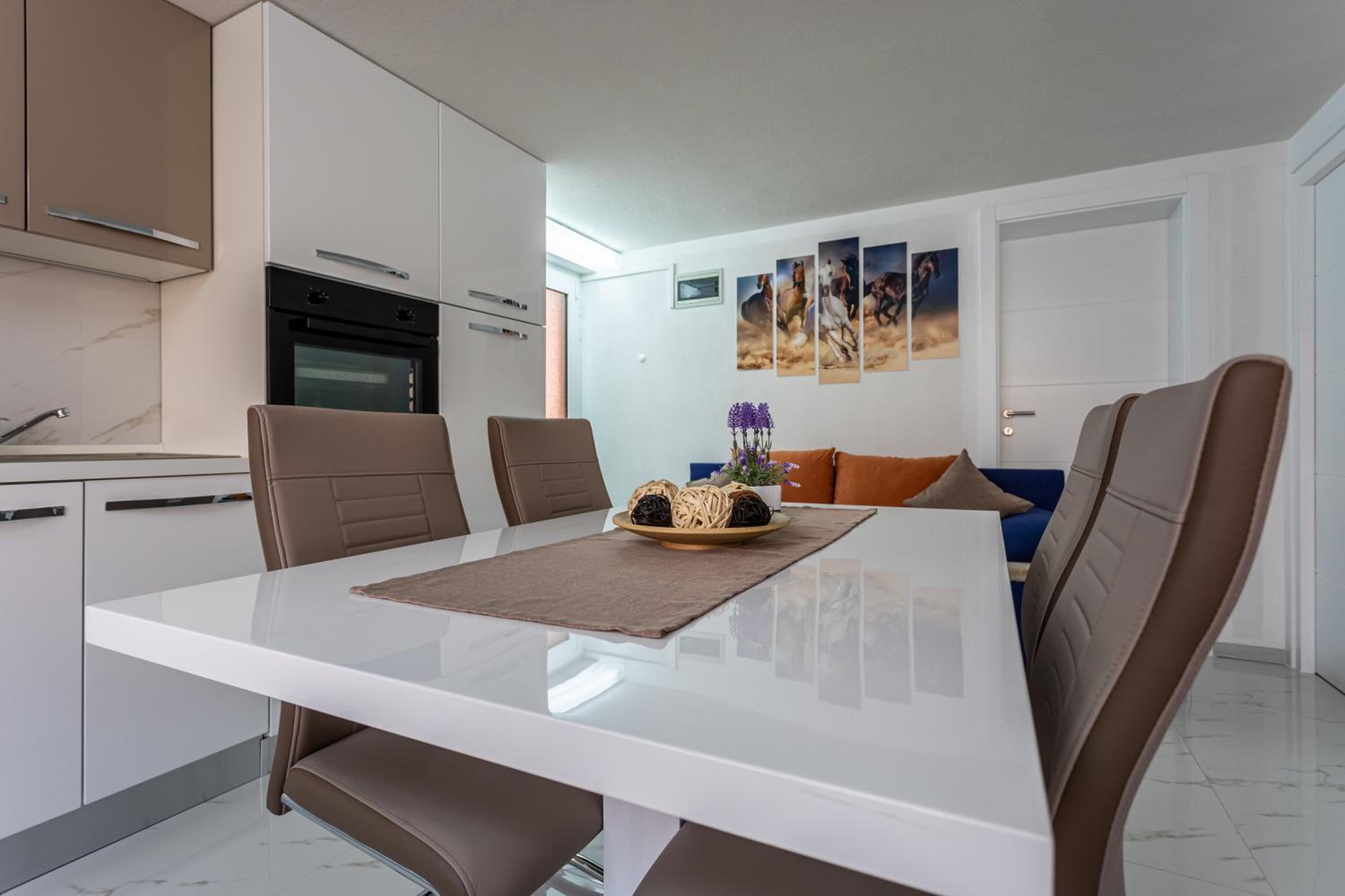 One-Bedroom Apartment - Photo 23