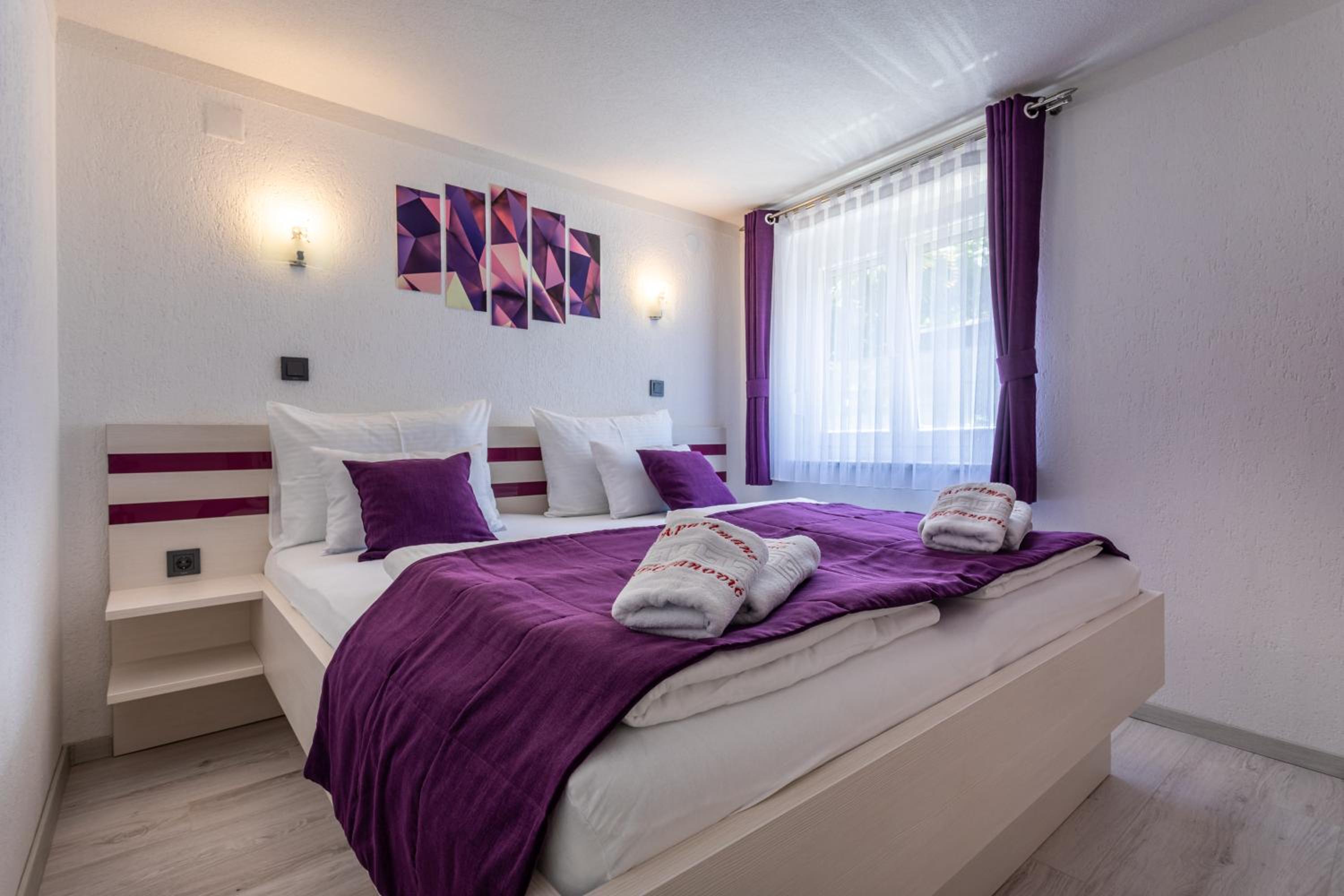 One-Bedroom Apartment - Photo 20