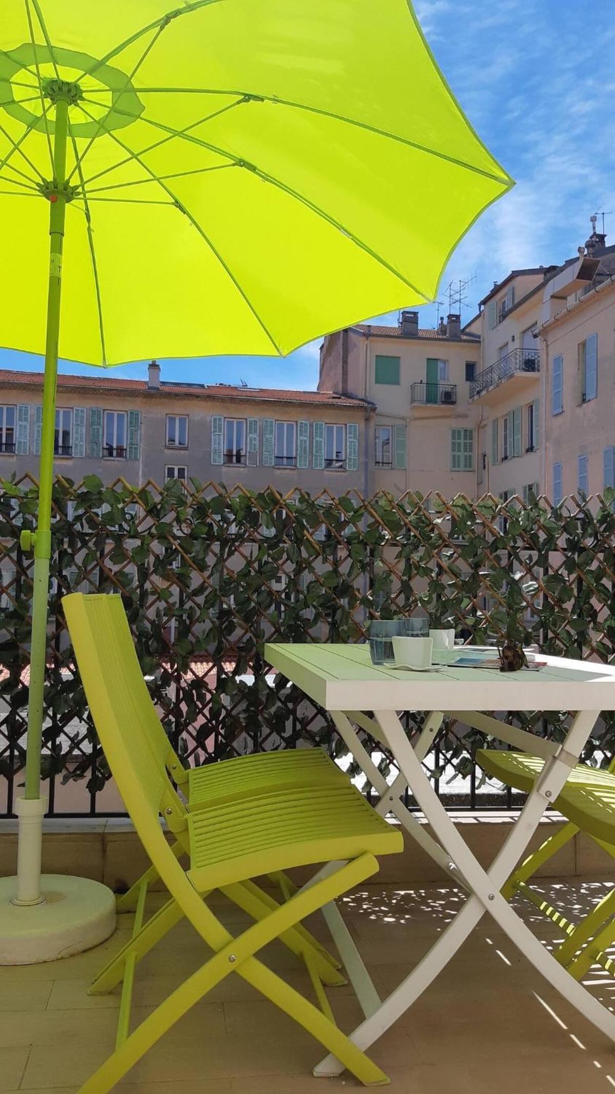 Apartment with Terrace