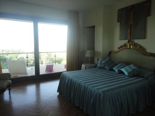 Deluxe Triple Room with Terrace - Photo 3