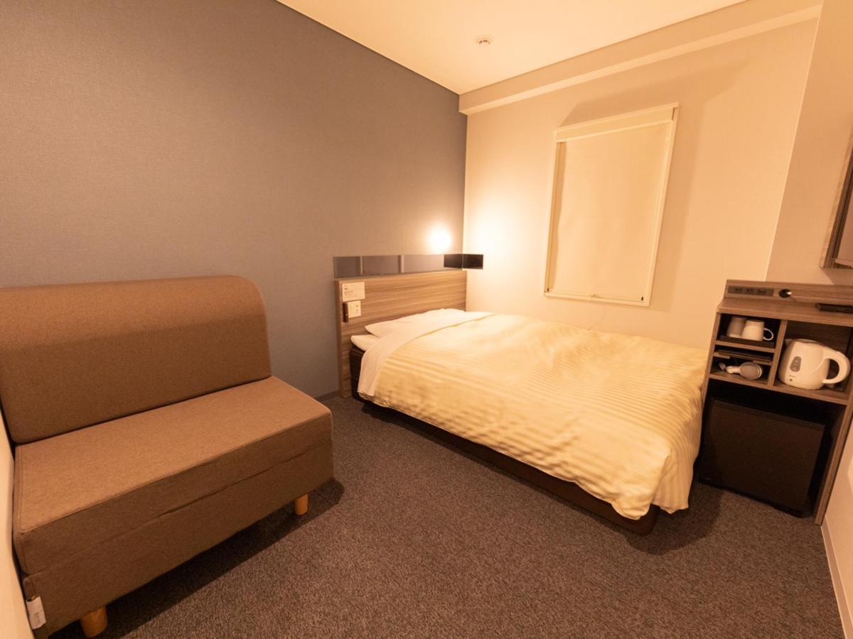 Deluxe Double Room with Sofa - Non-Smoking