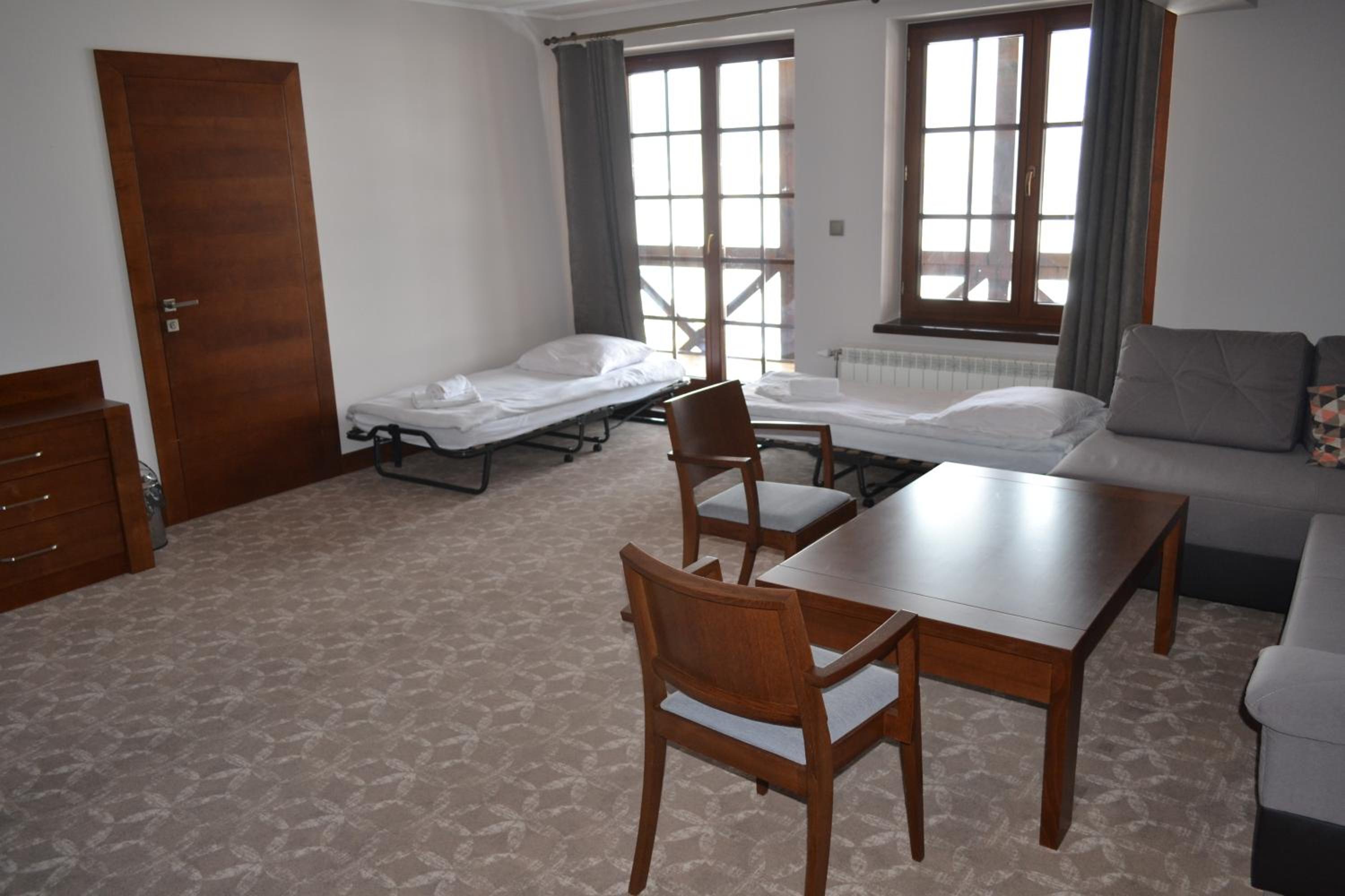 One-Bedroom Apartment photo 2