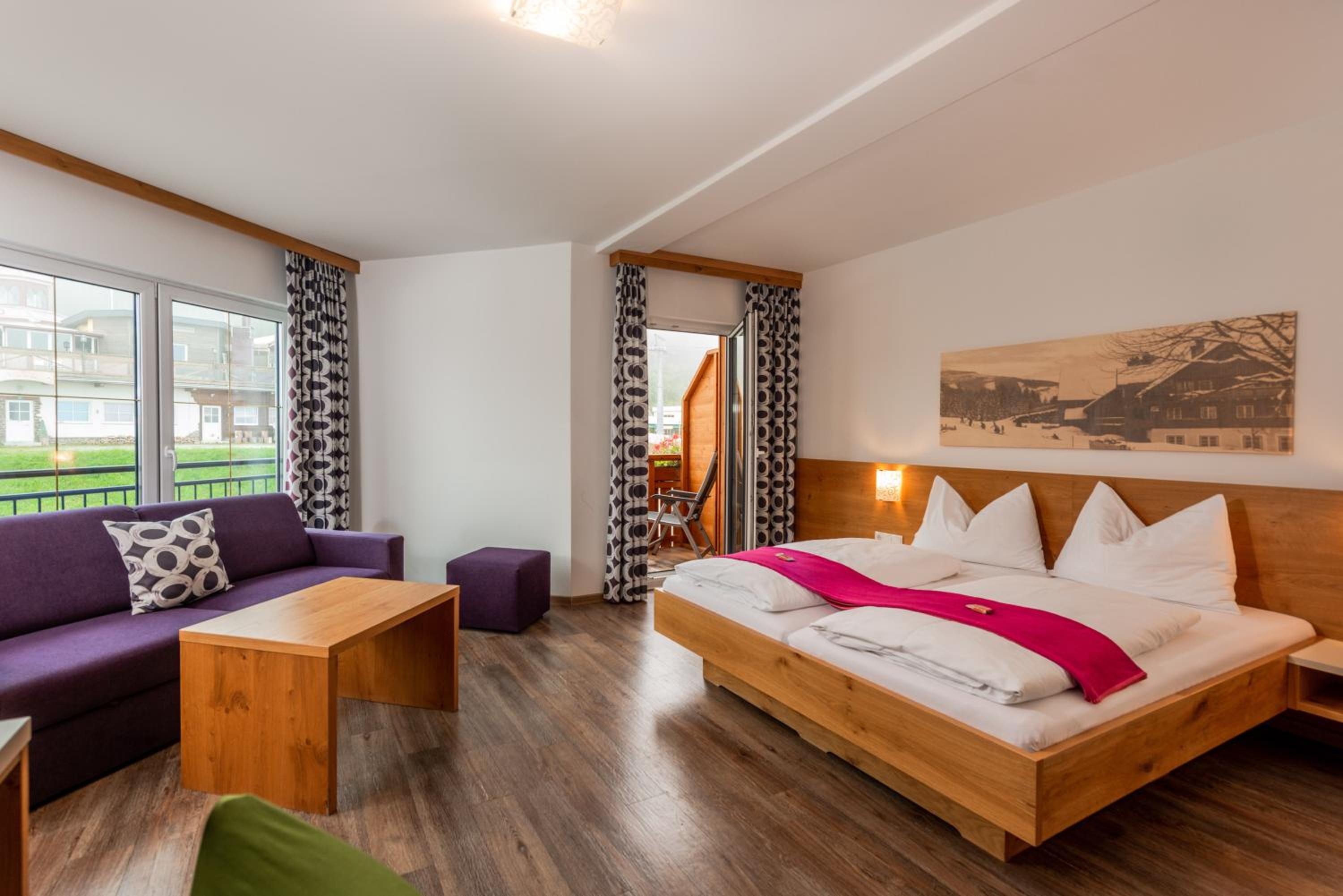 Large Double Room - Photo 2