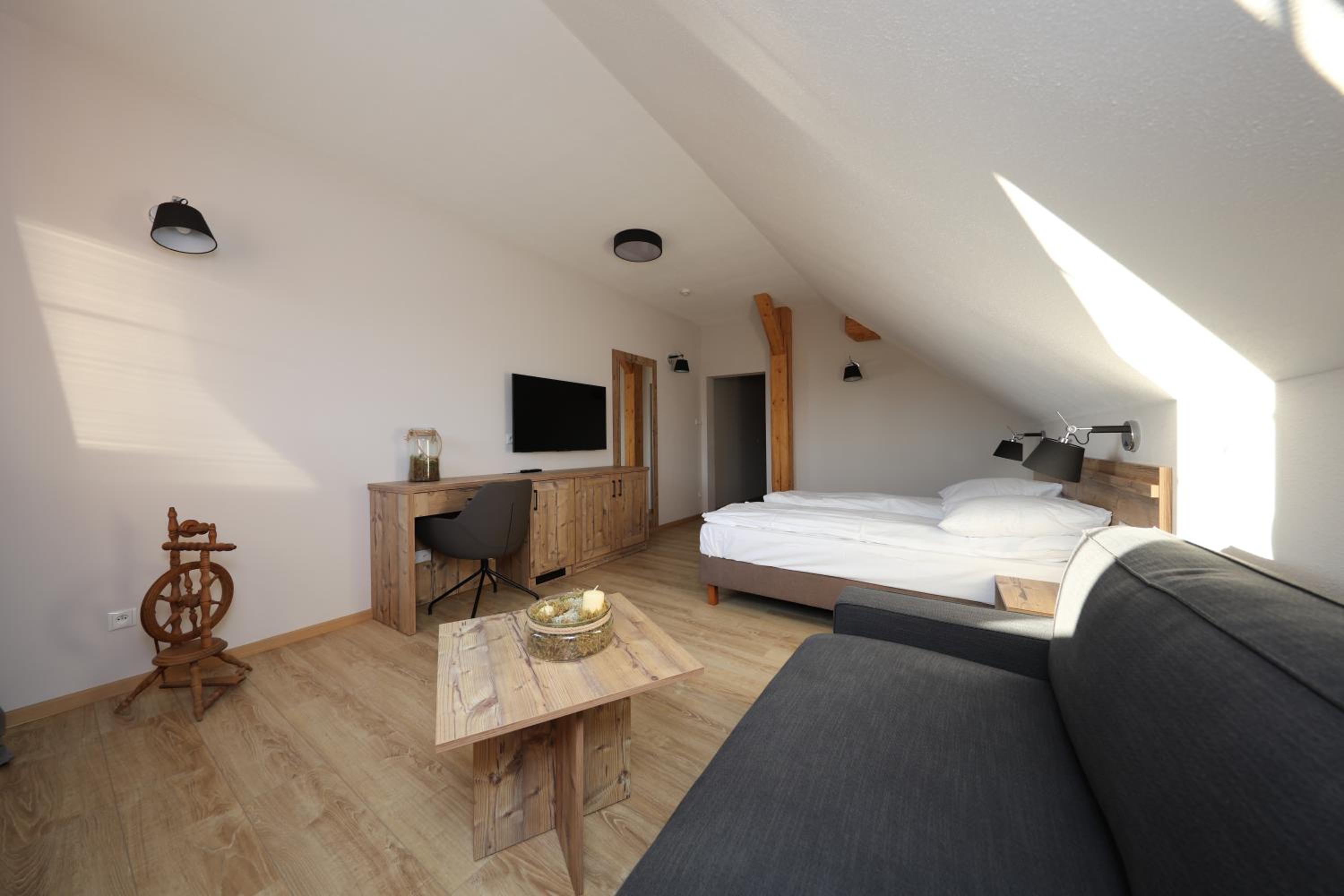 Deluxe Junior Suite photo 3