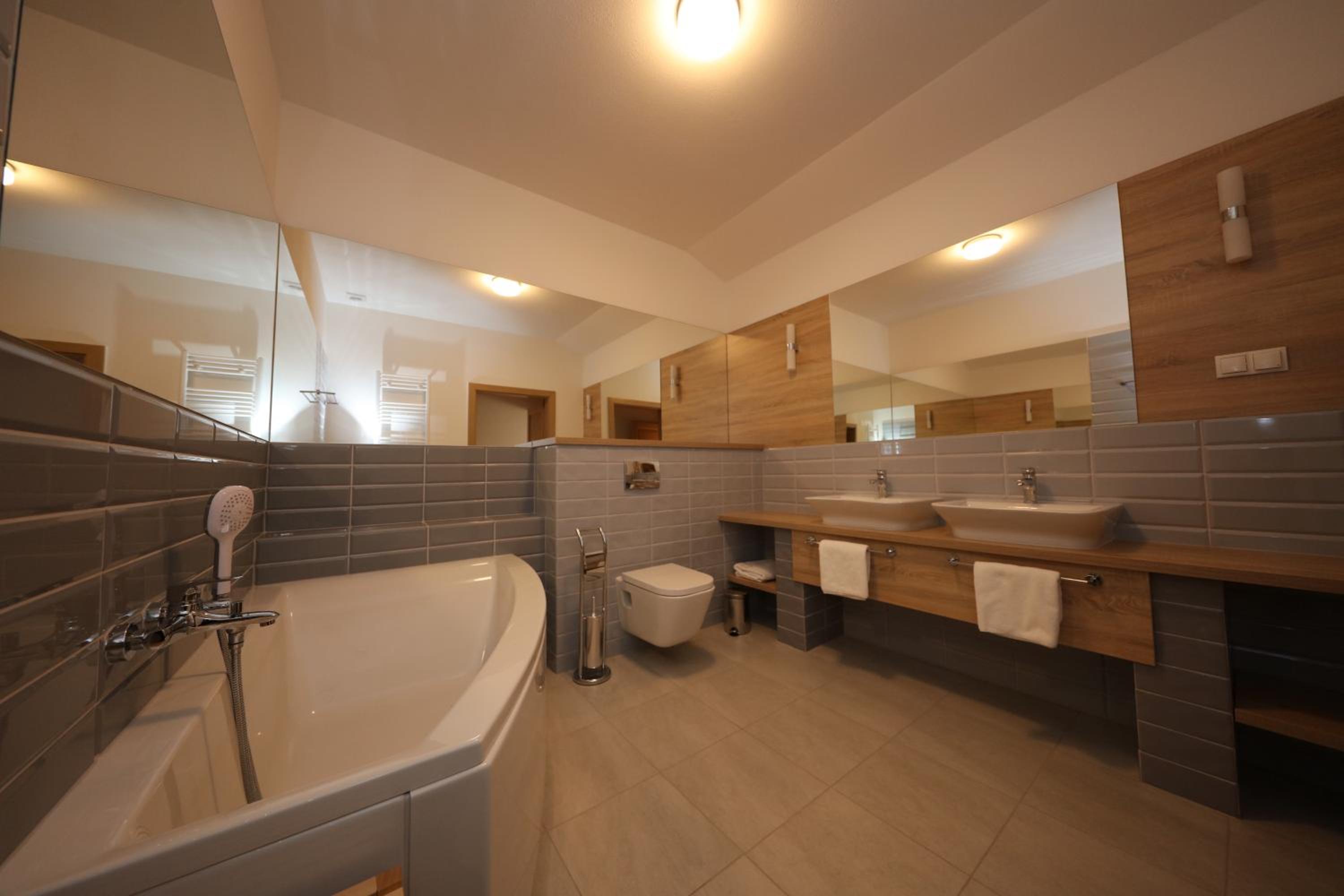 Deluxe Junior Suite photo 1