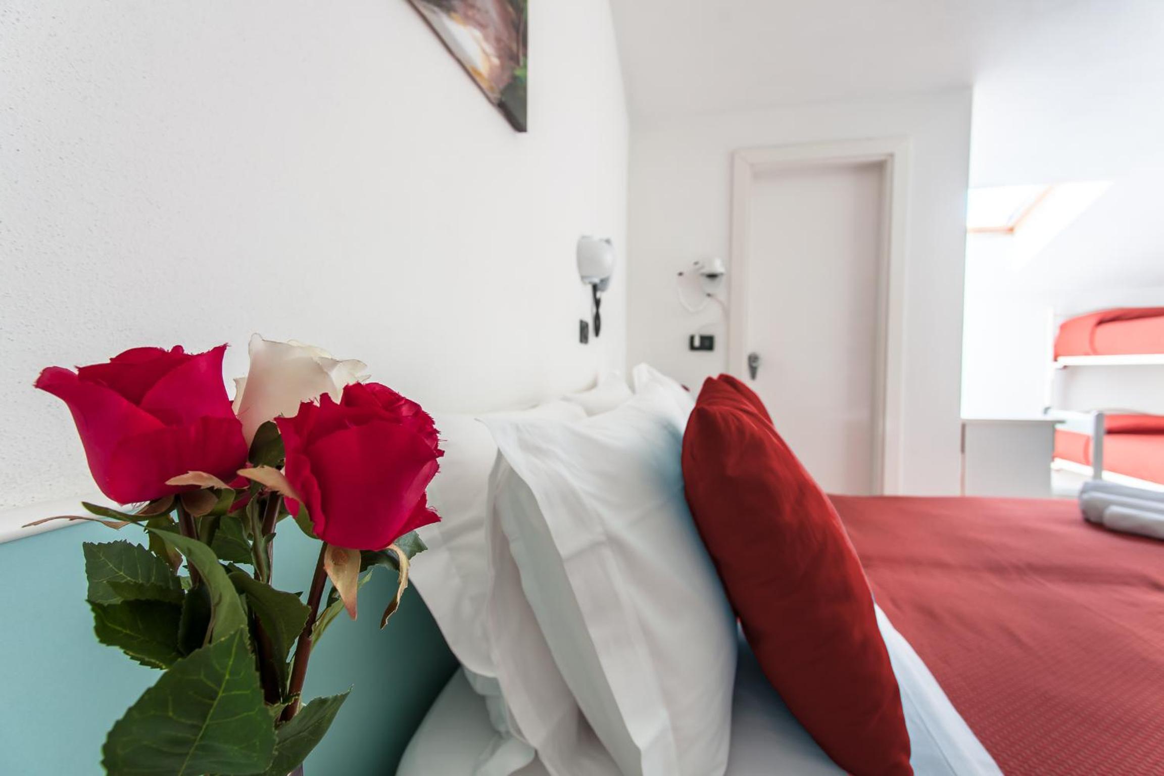 Triple Room - Attic photo 1