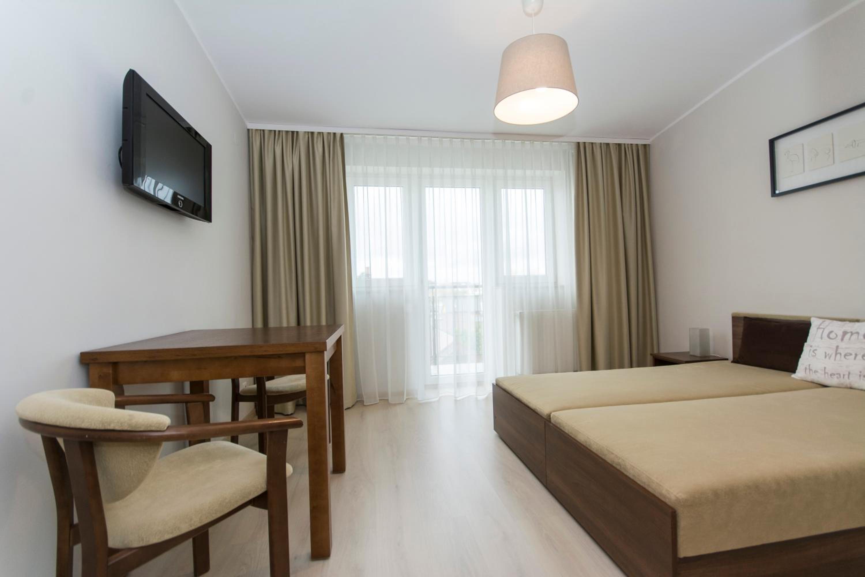 Deluxe Double Room (2 Adults + 1 Child)