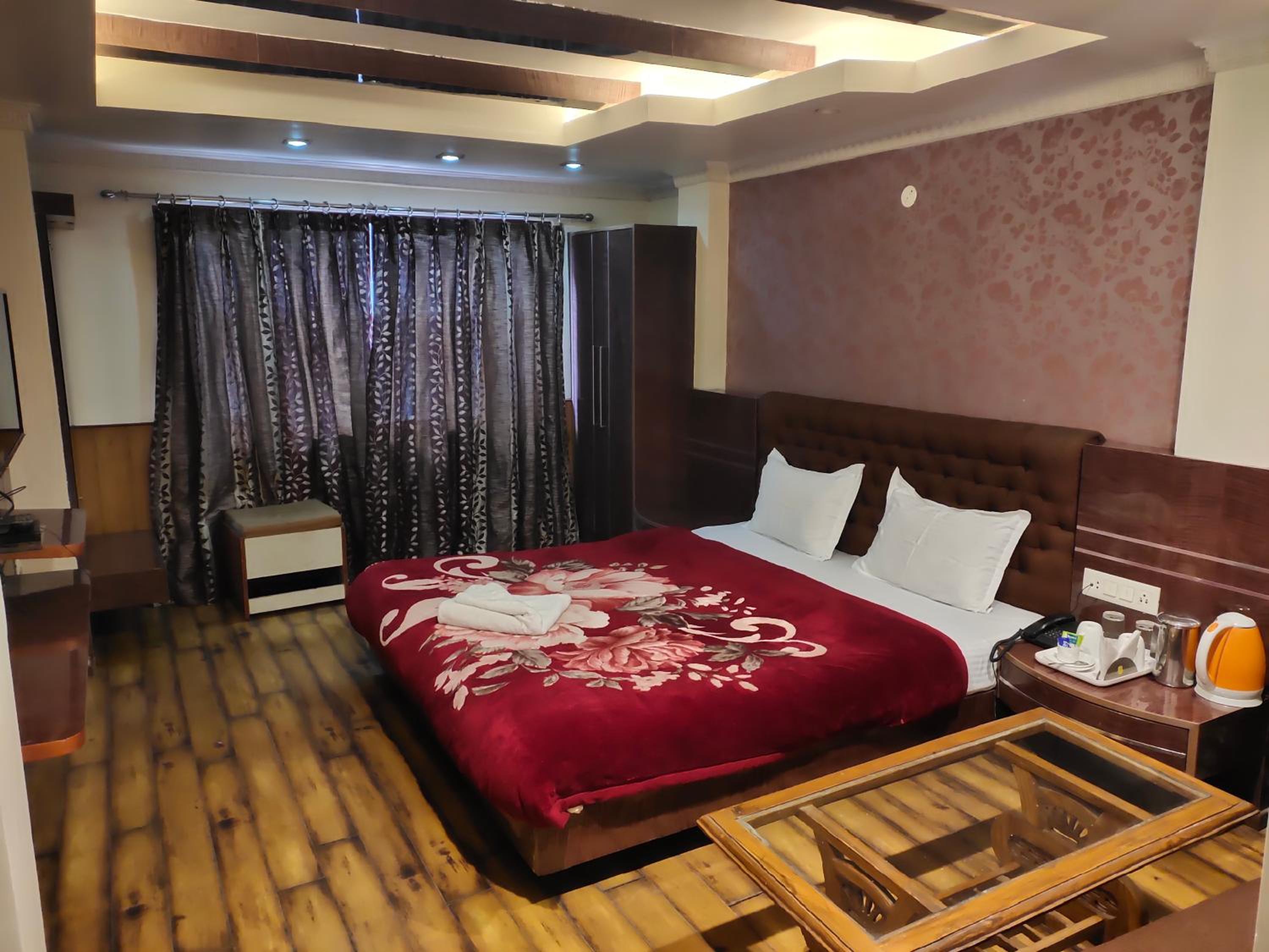 Deluxe King Room
