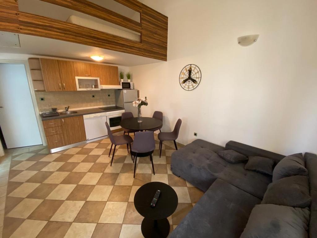 Apartment with Sea View photo 3