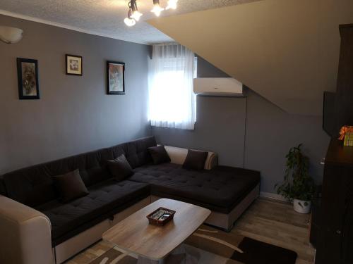 Apartment with Balcony photo 3