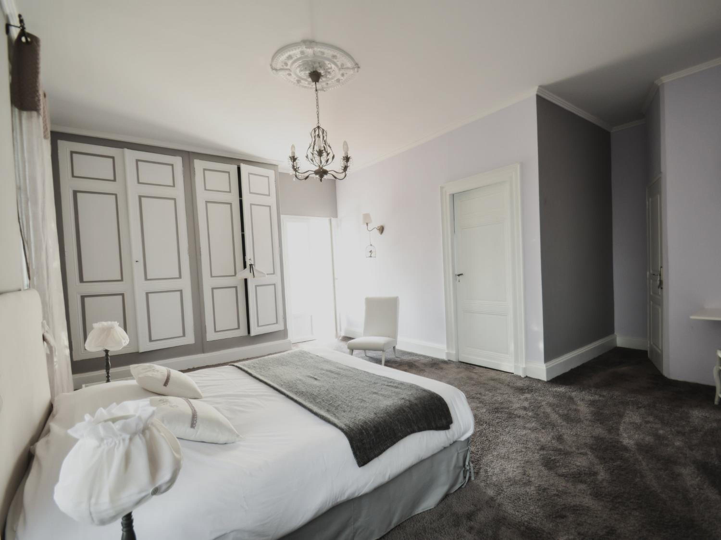 Small Twin Room photo 1