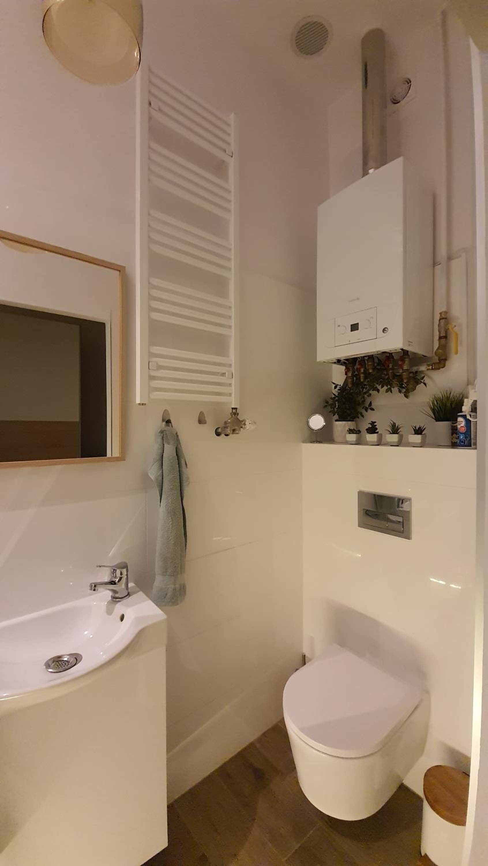 One-Bedroom Apartment - Photo 11