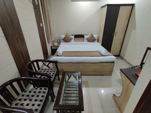 Deluxe Double Room with Shower