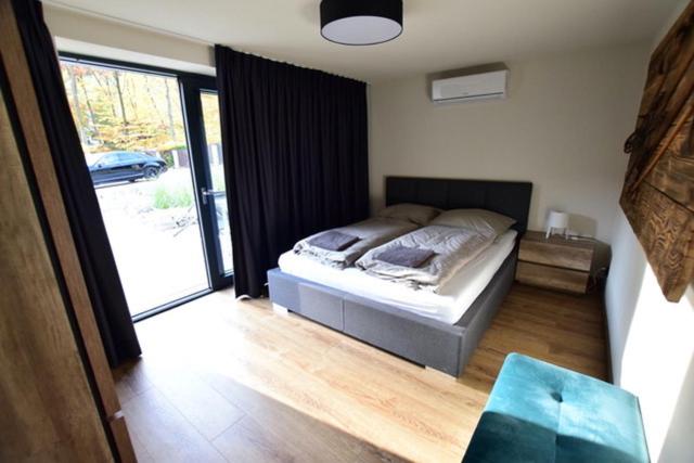 One-Bedroom Apartment - Photo 2