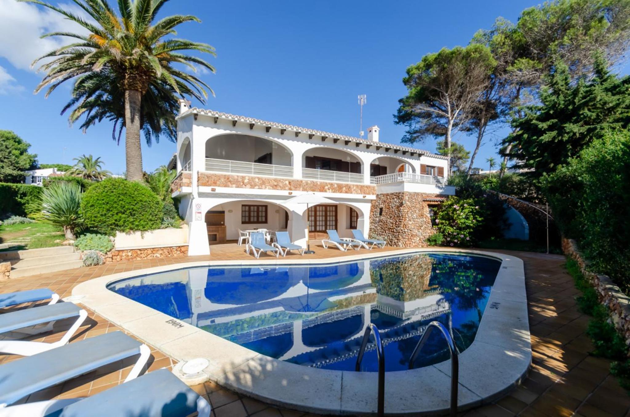 Villa photo 2