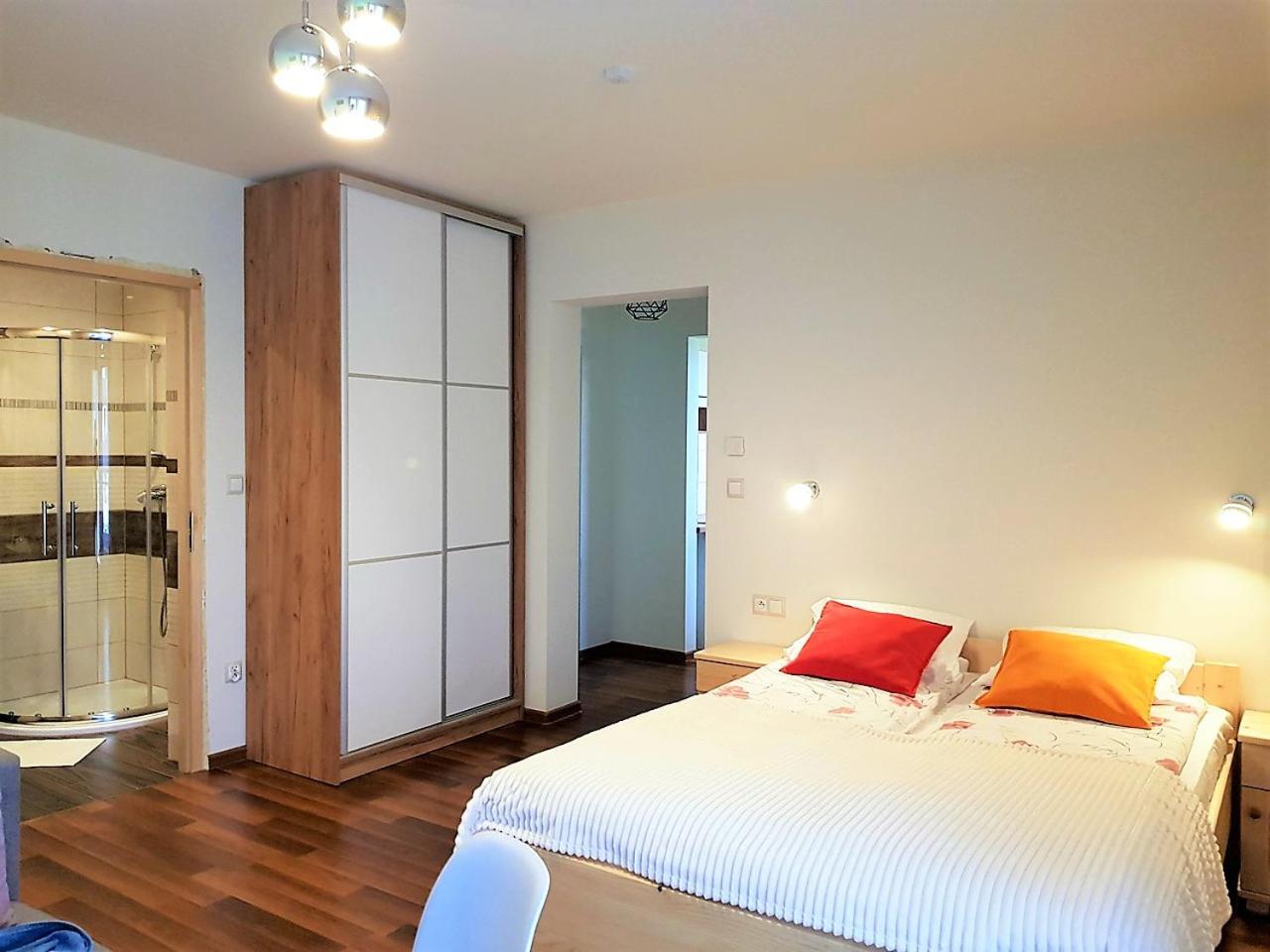 Deluxe Double Room with Balcony - Photo 3