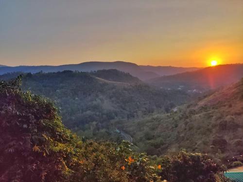 Deluxe Double or Twin Room with Mountain View - Photo 4