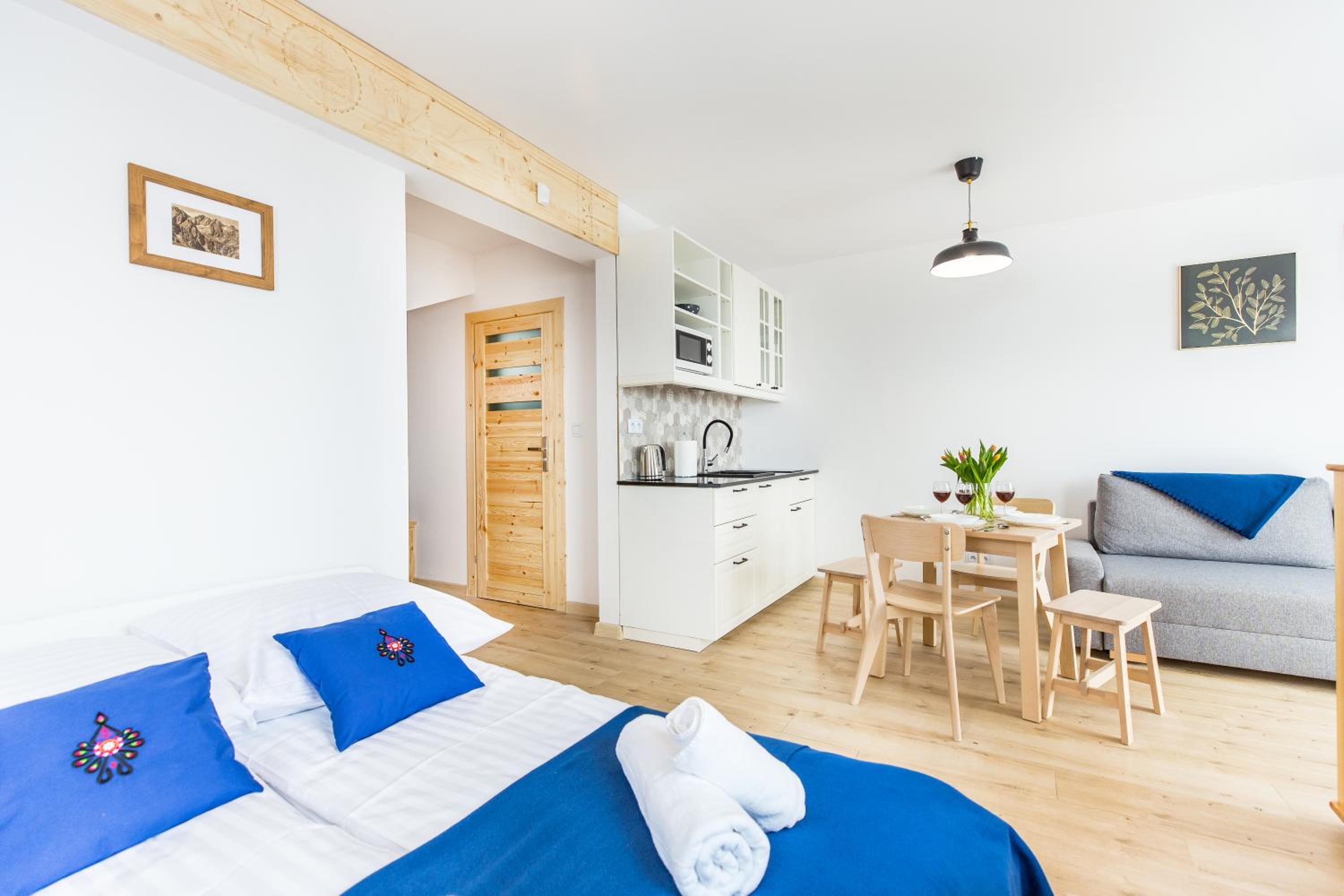 Studio Apartment photo 1