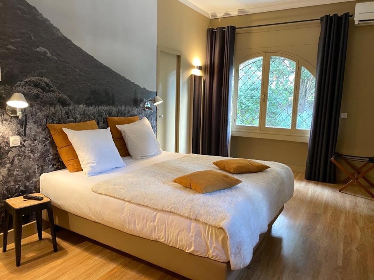 Deluxe Double Room with Shower
