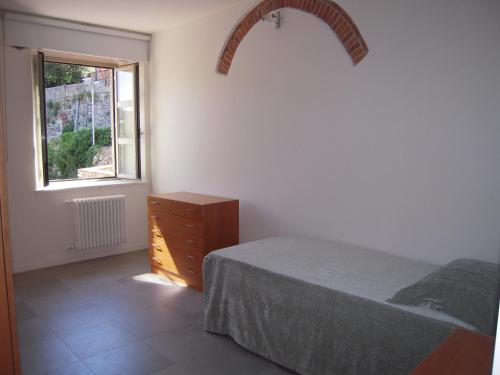 Two-Bedroom Apartment with Balcony (3 Adults) photo 3