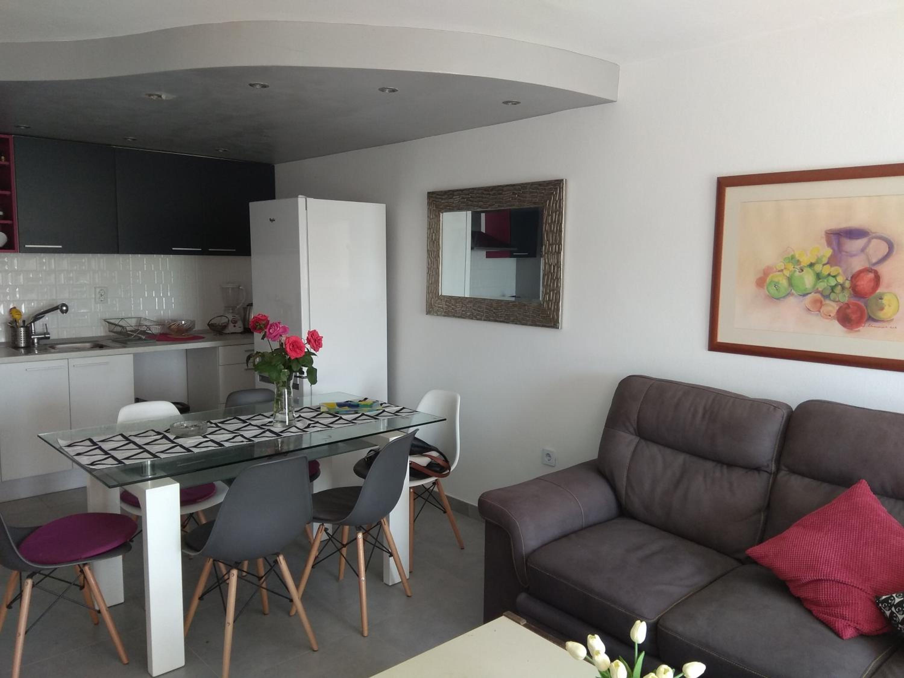 Apartment - Photo 2