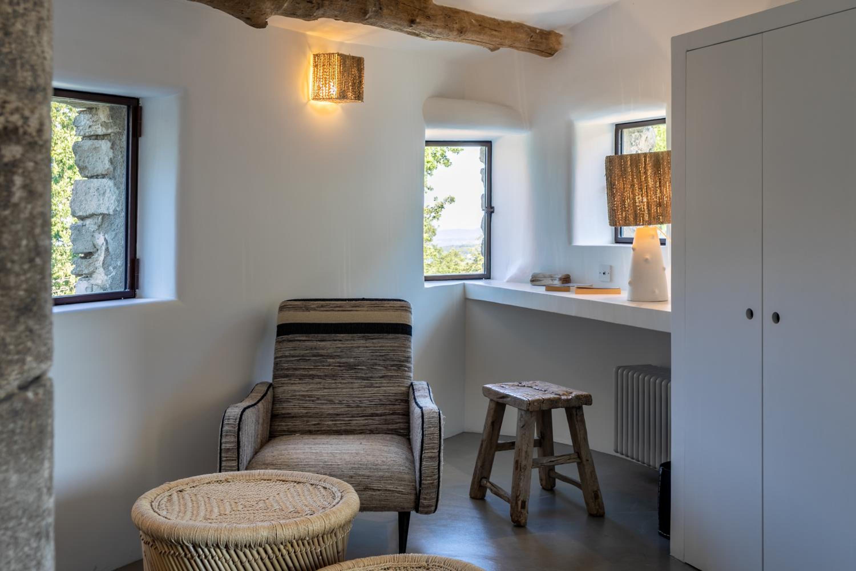 Suite - Photo 3