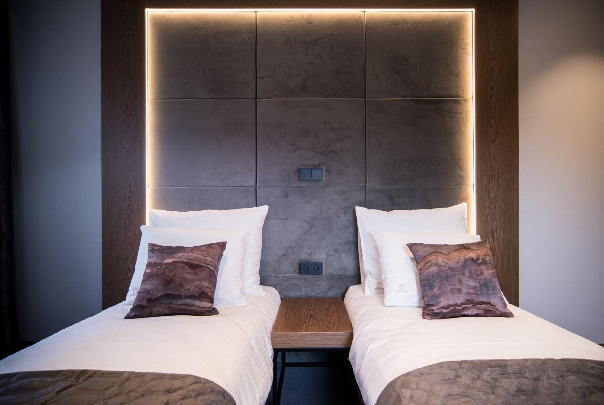 Standard Twin Room - Photo 1