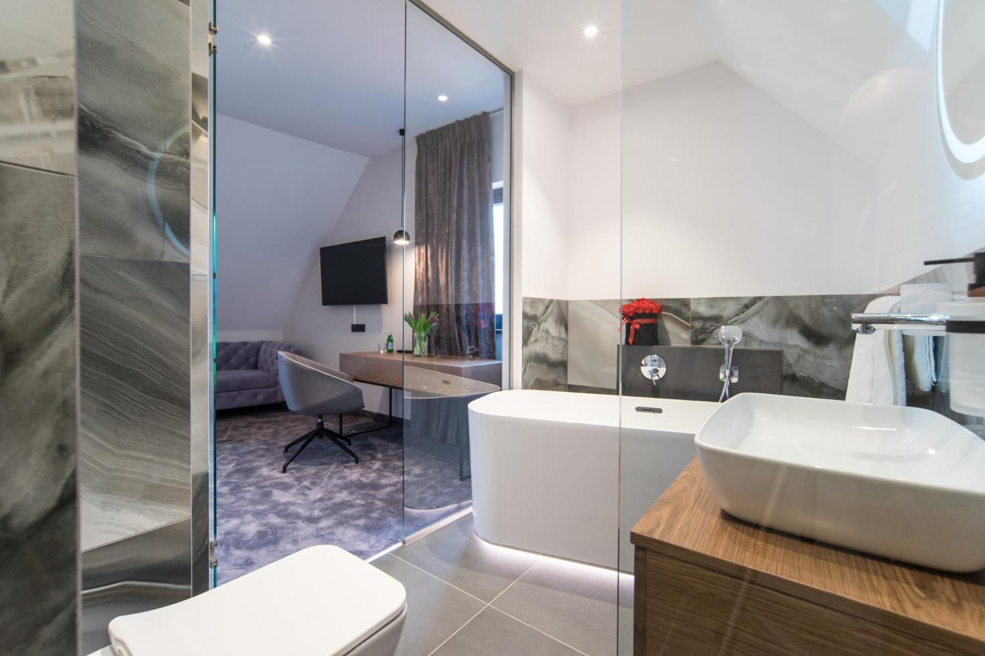 Deluxe Double Room - Photo 2