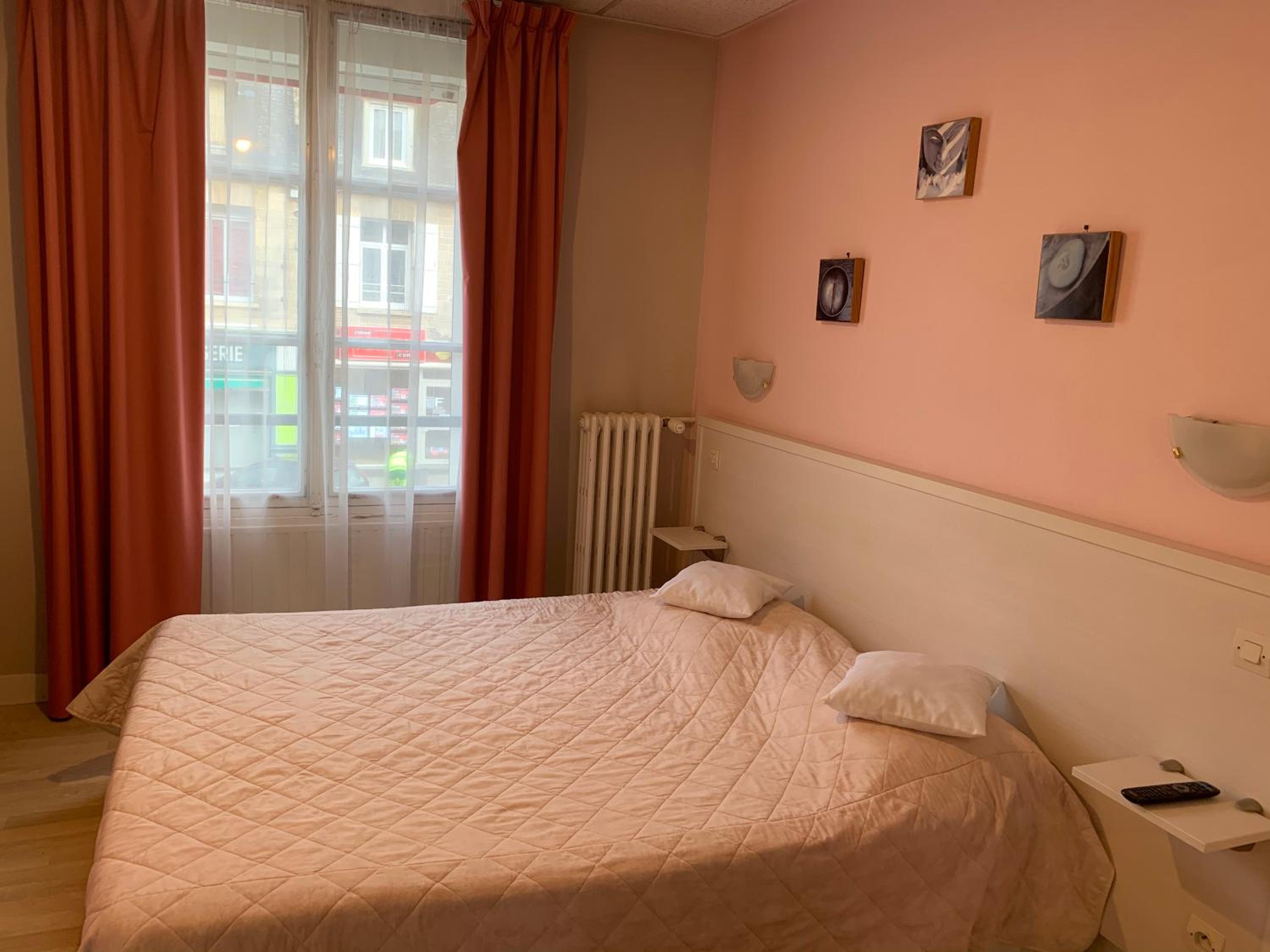 Double Room - Photo 6