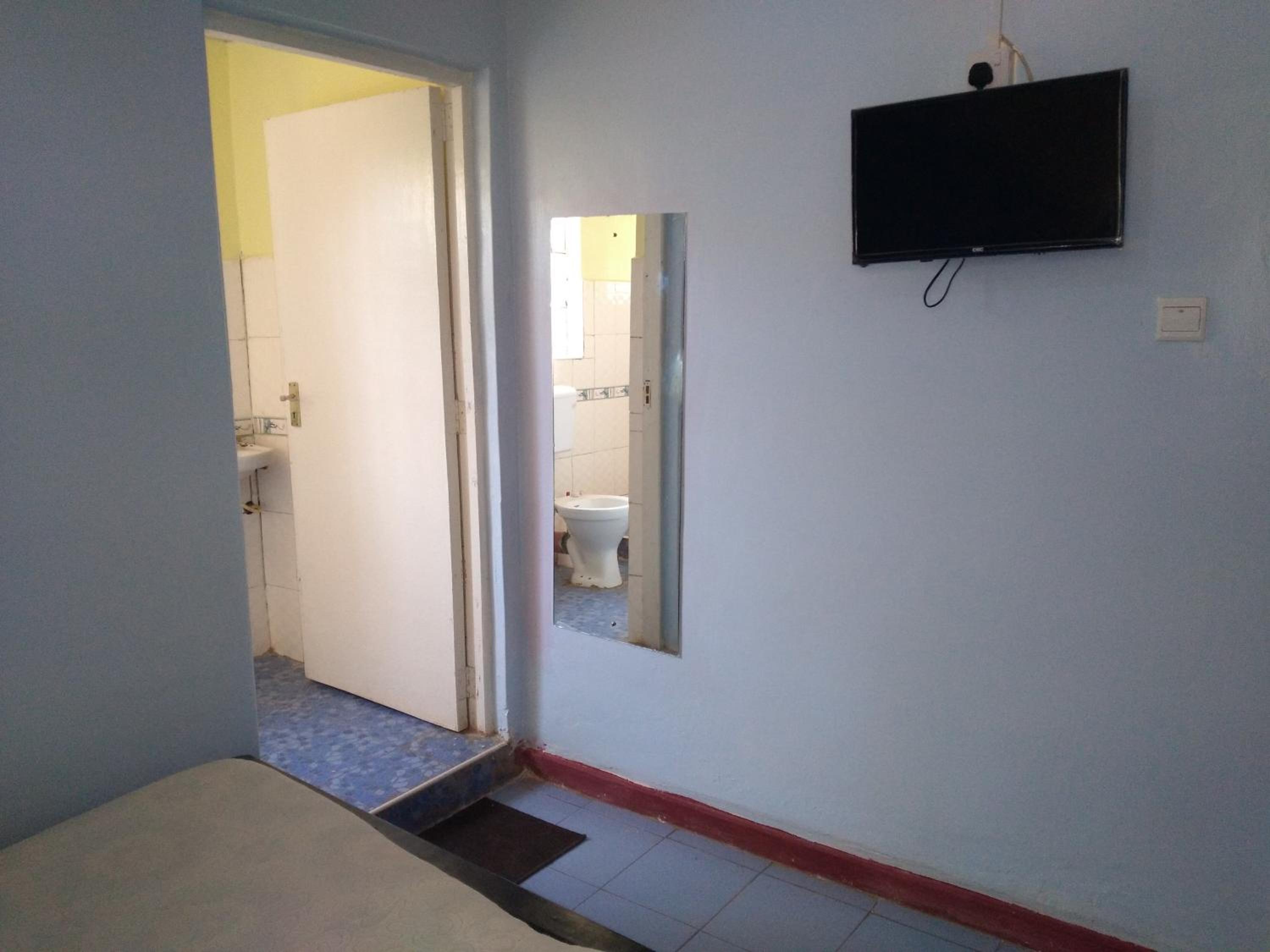 Standard Double Room photo 3