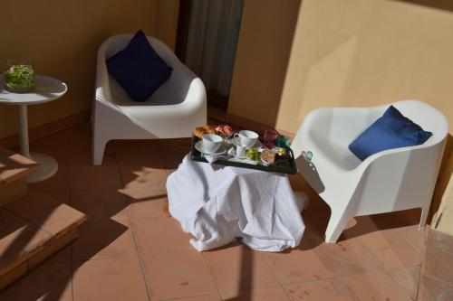 Standard Double Room with Terrace - Photo 3