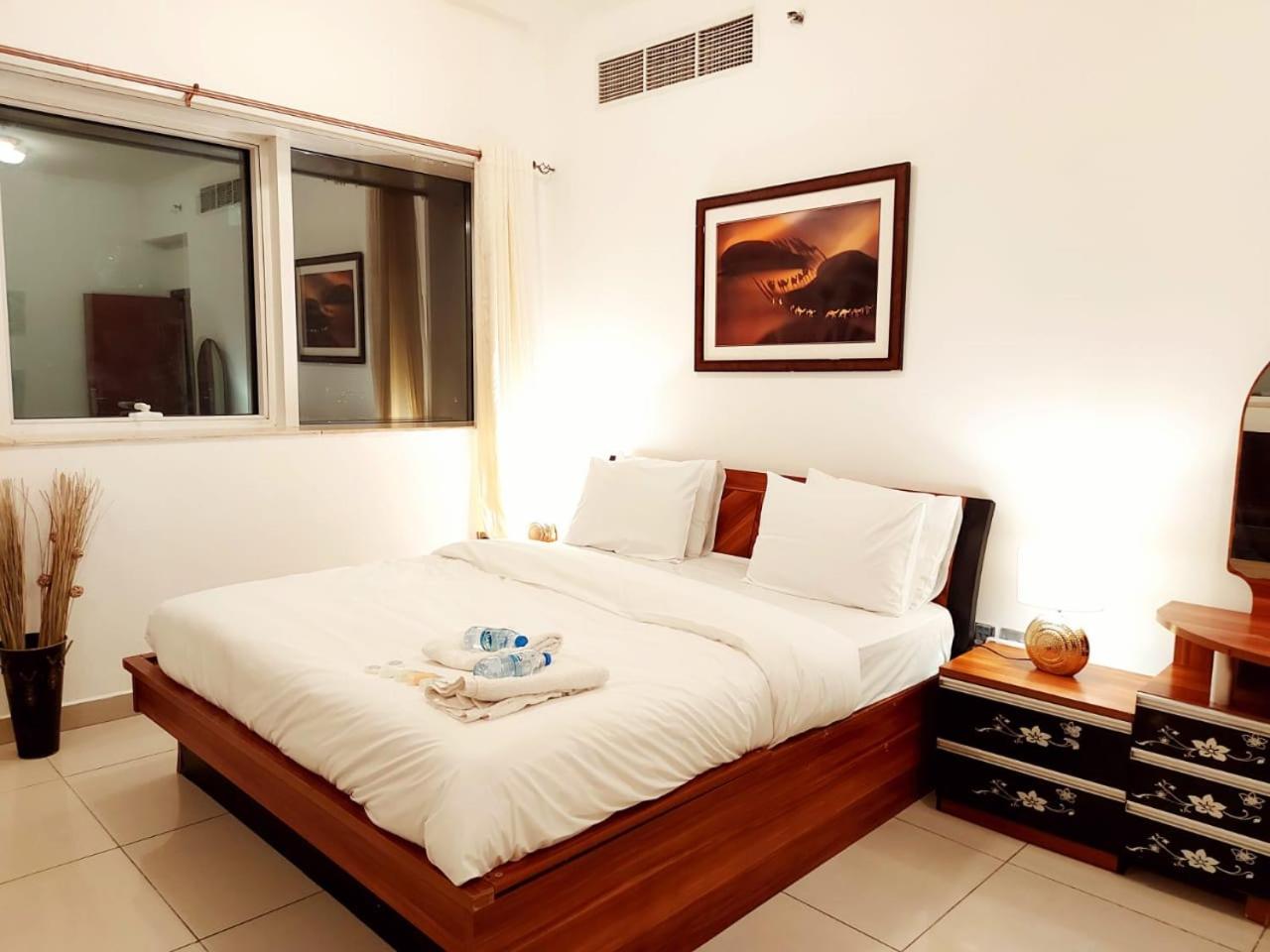 Double Room with Shared Bathroom photo 3