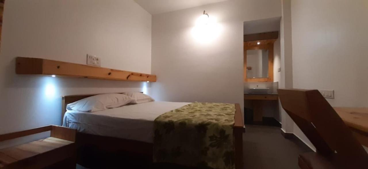 Standard Double Room with Fan photo 2